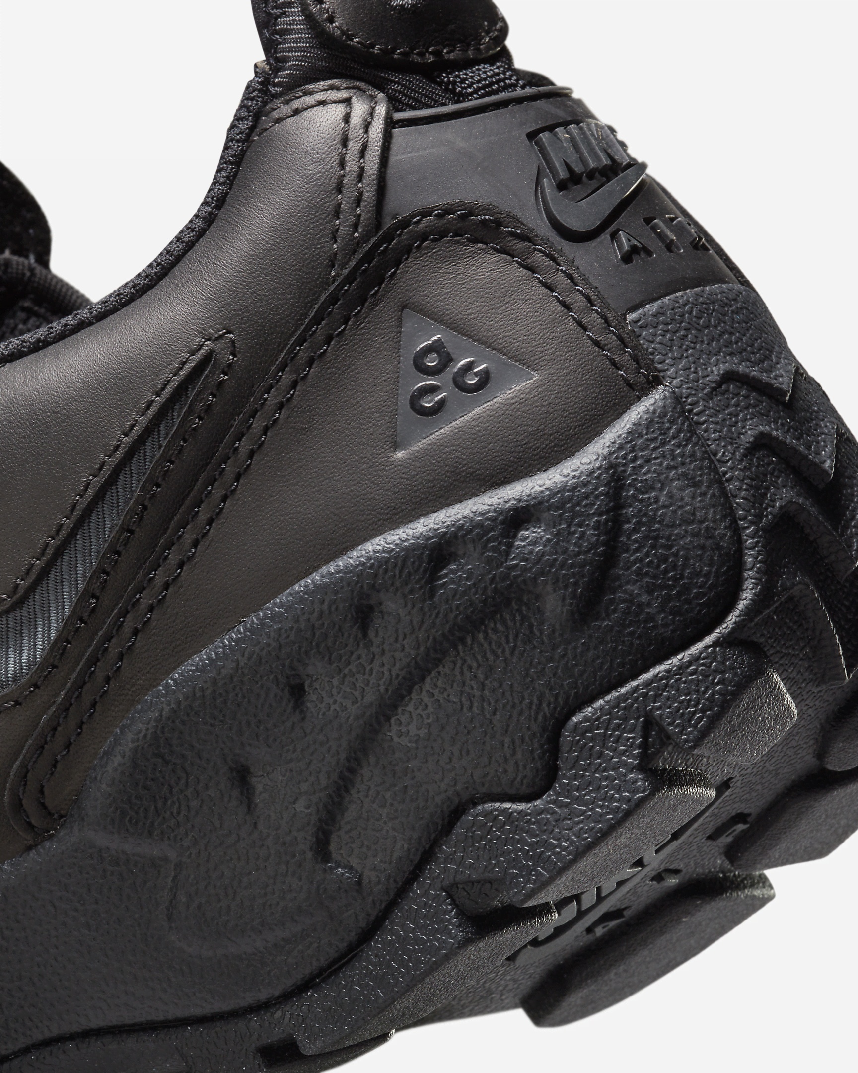 Men's Nike ACG Air Mada Shoes - 8