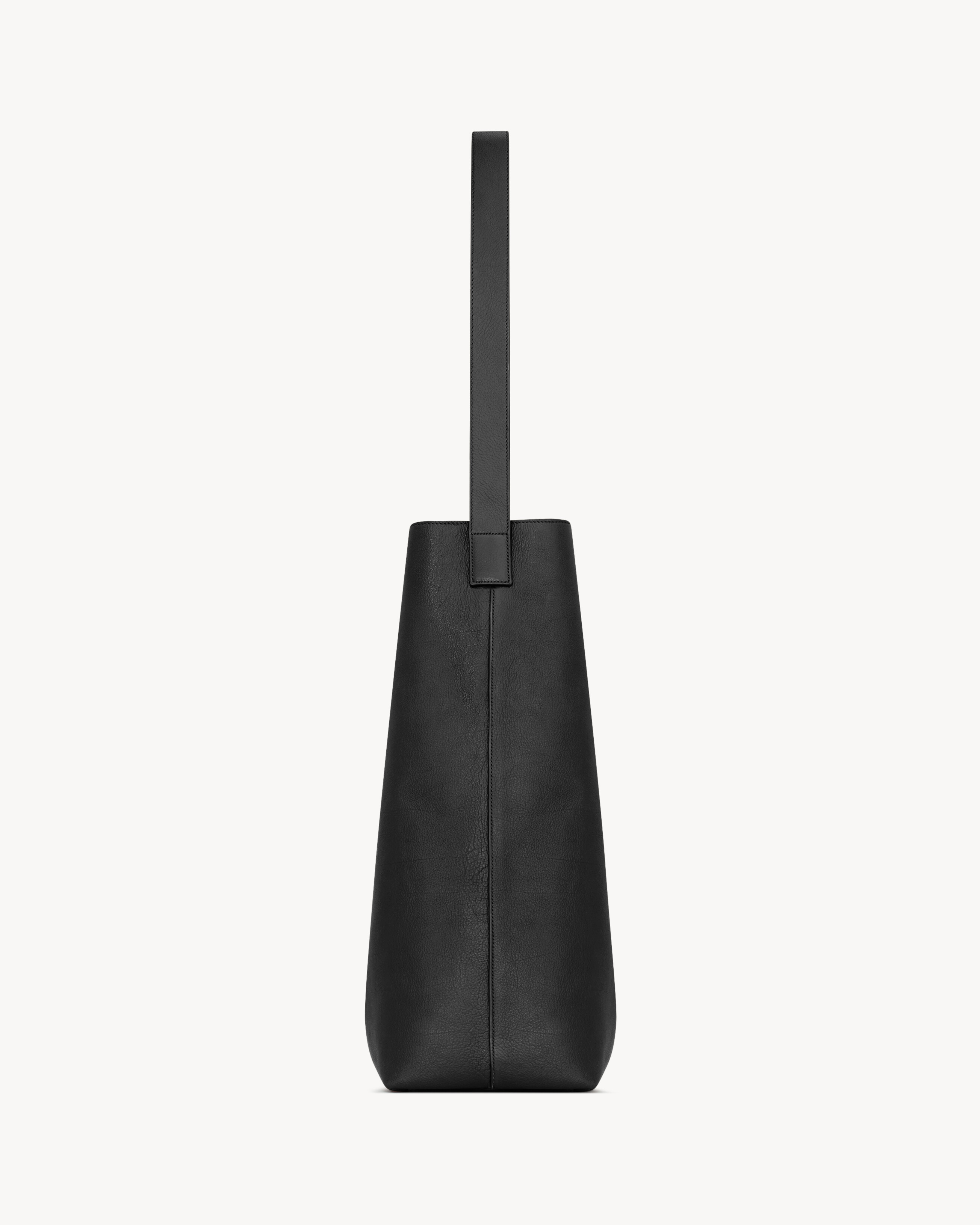 BOLD HOBO BAG IN LEATHER - 4