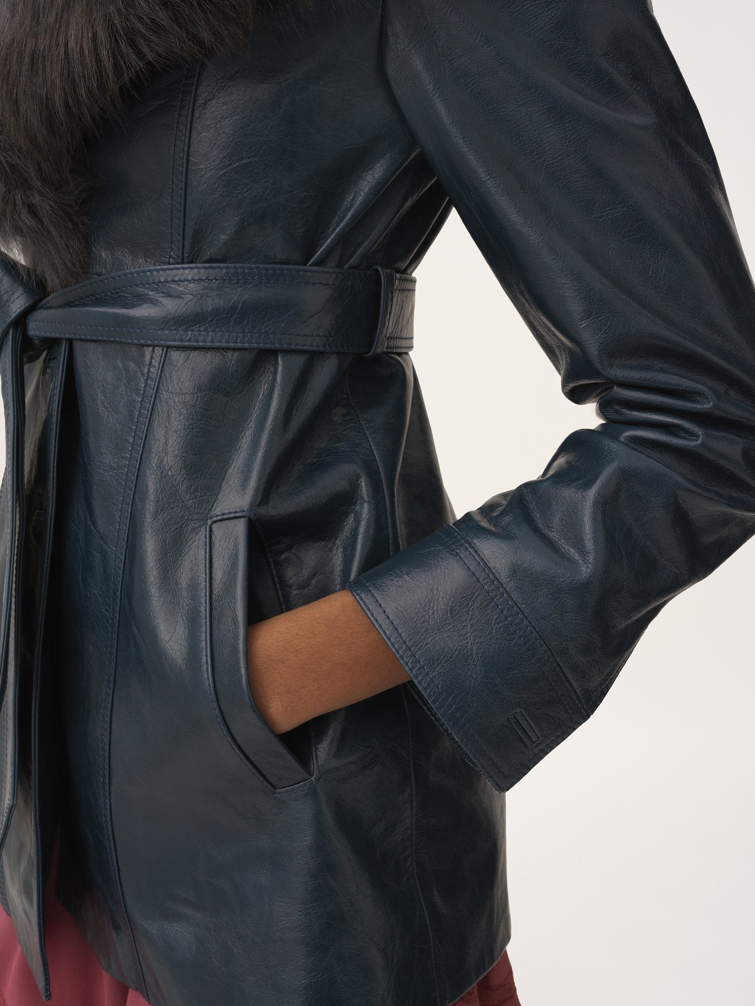 SHORT COAT IN LEATHER - 7
