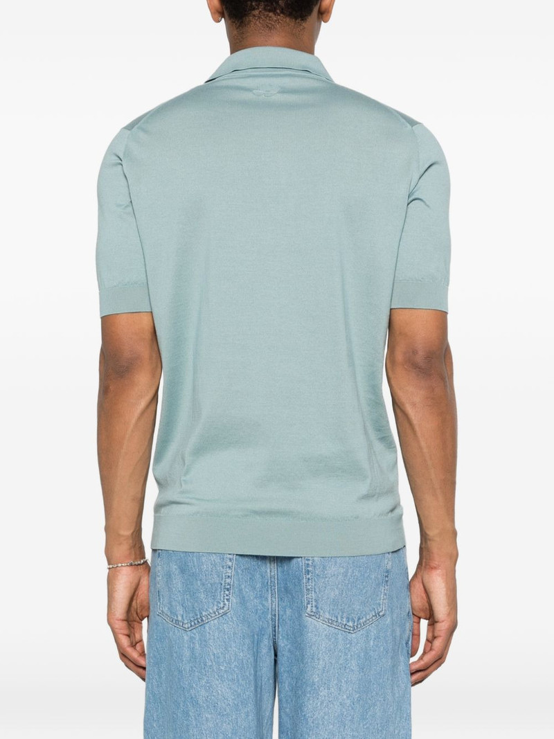 V-neck short-sleeve T-shirt 4
