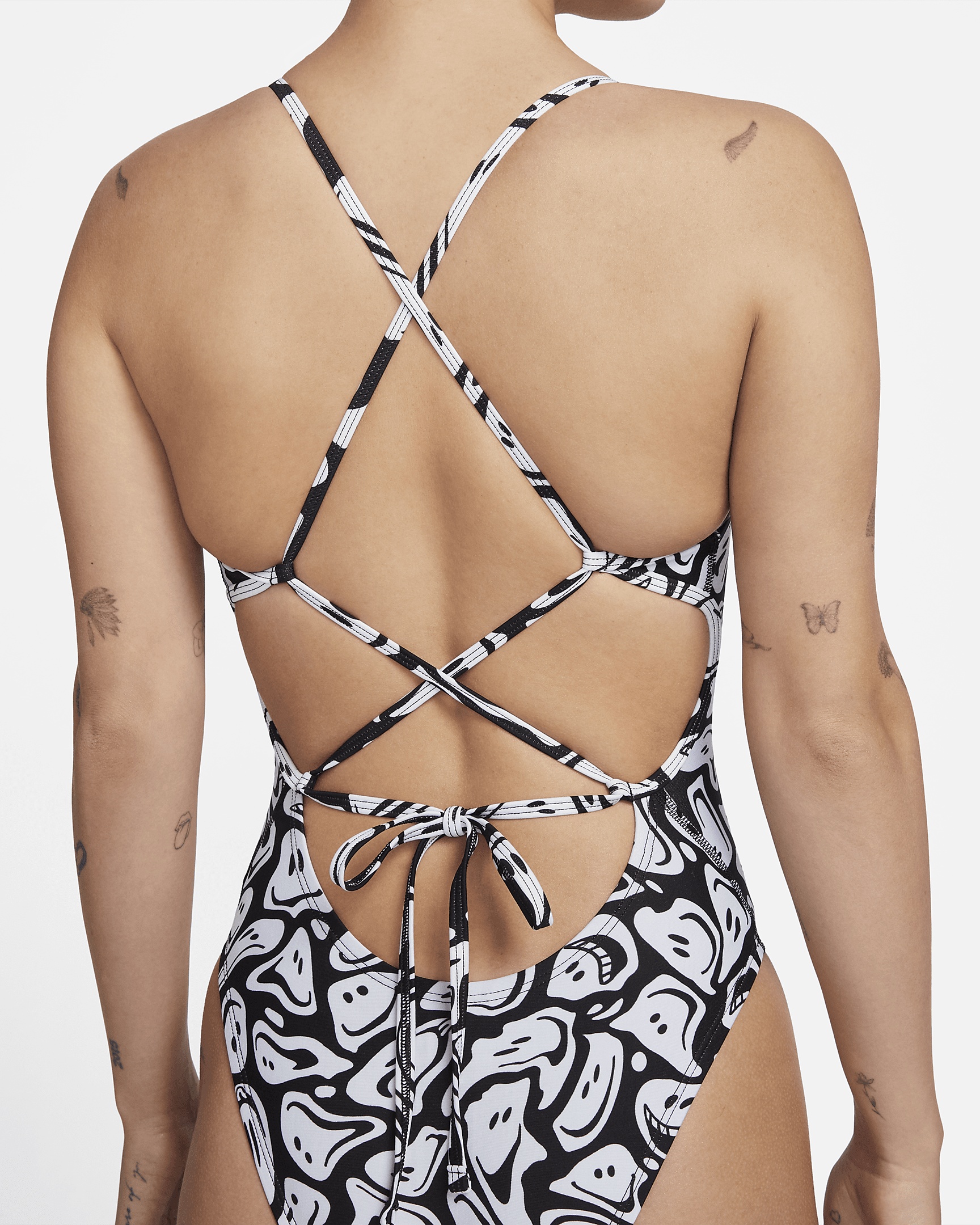 Nike Women's Swim HydraStrong Lace-Up Tie-Back One-Piece Swimsuit - 6