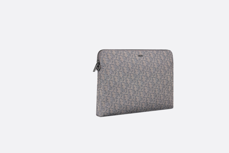 Dior Pouch outlook