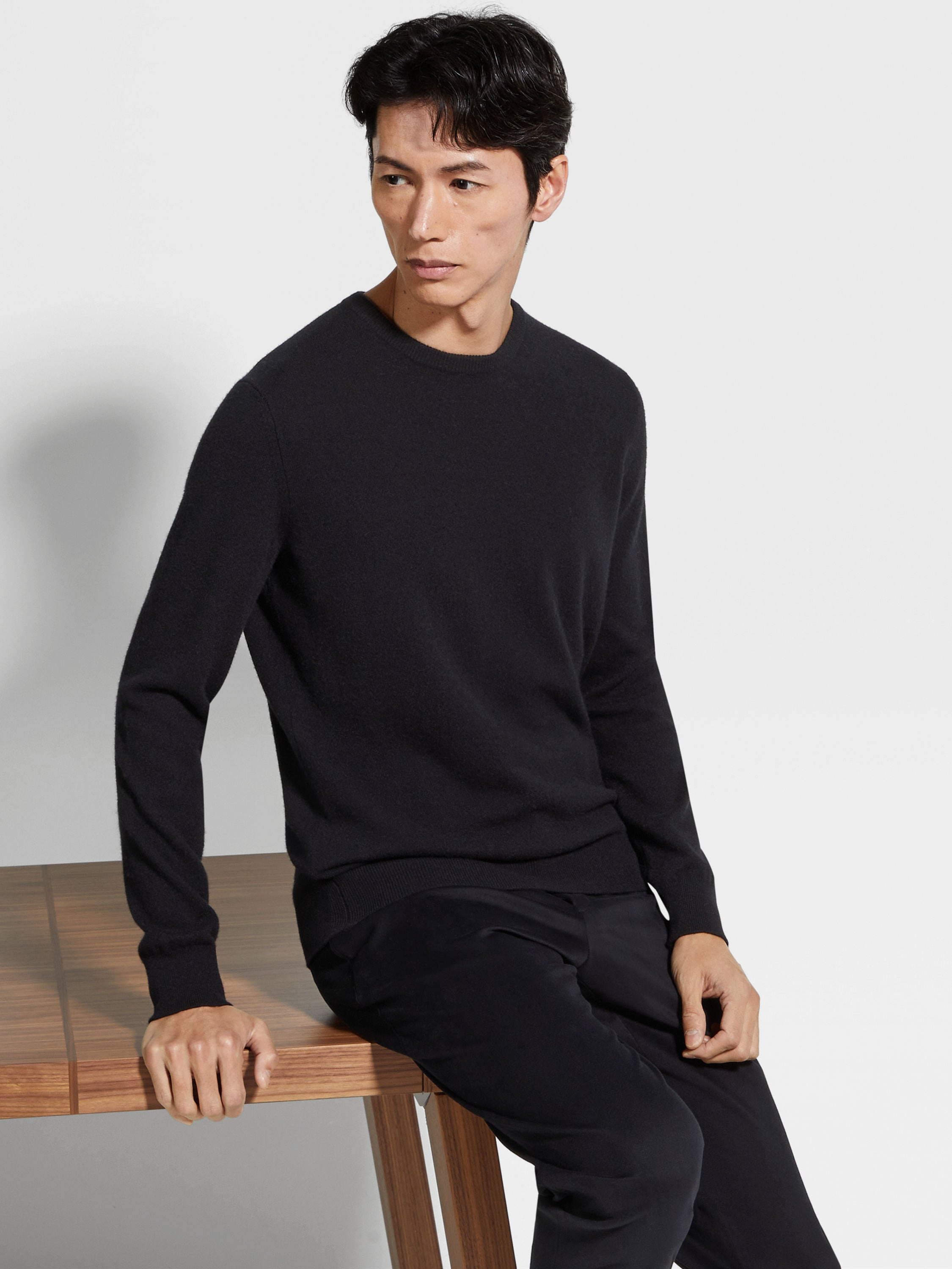 BLACK OASI CASHMERE CREWNECK - 3