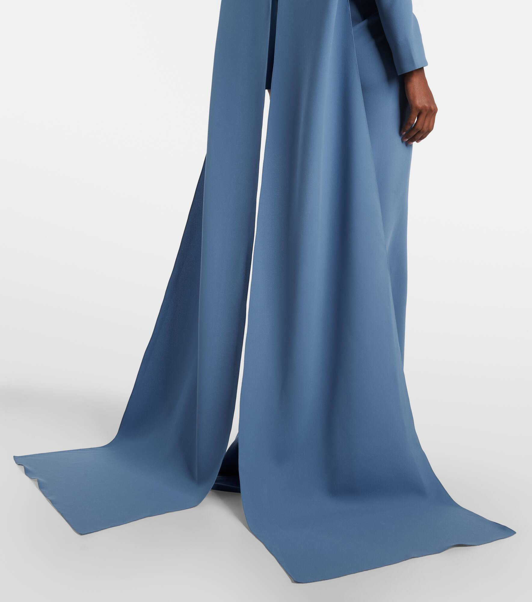 Embellished gown - 7