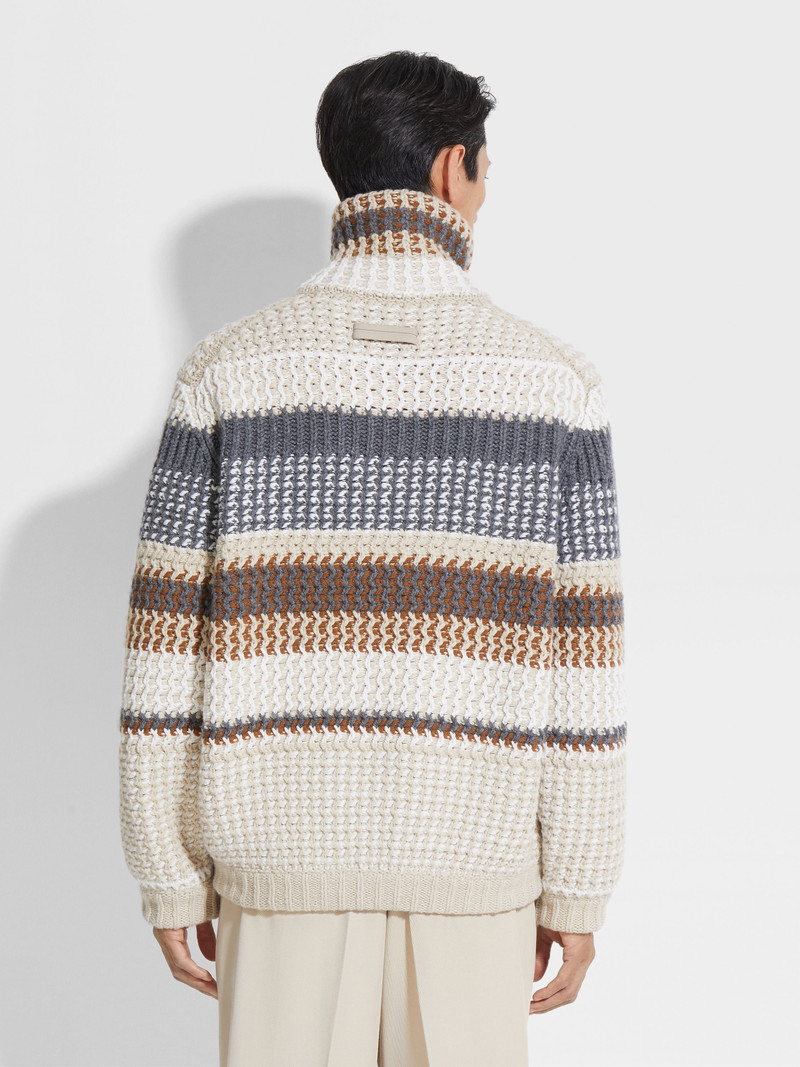 LIGHT BEIGE AND DARK FOLIAGE OASI CASHMERE HIGH NECK 5