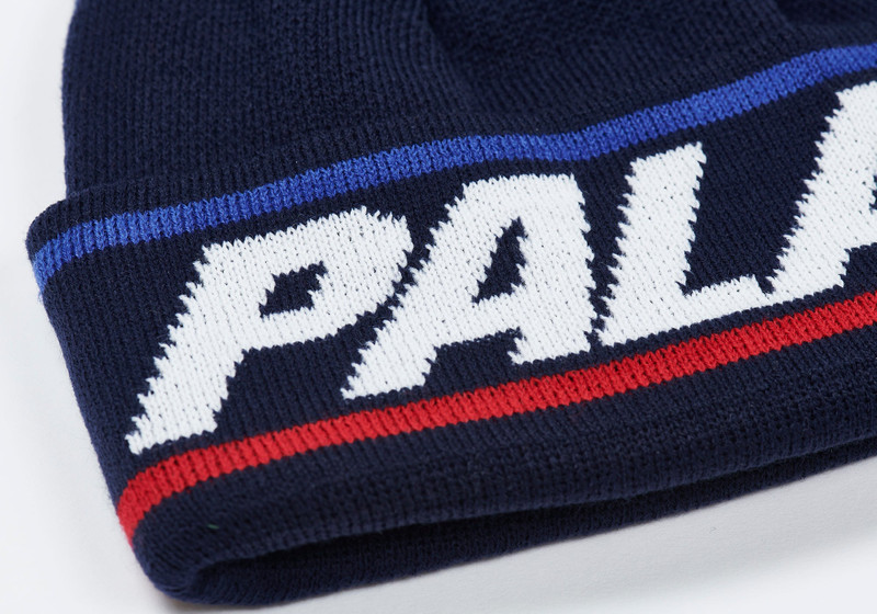 PALACE BASICALLY A BEANIE NAVY outlook