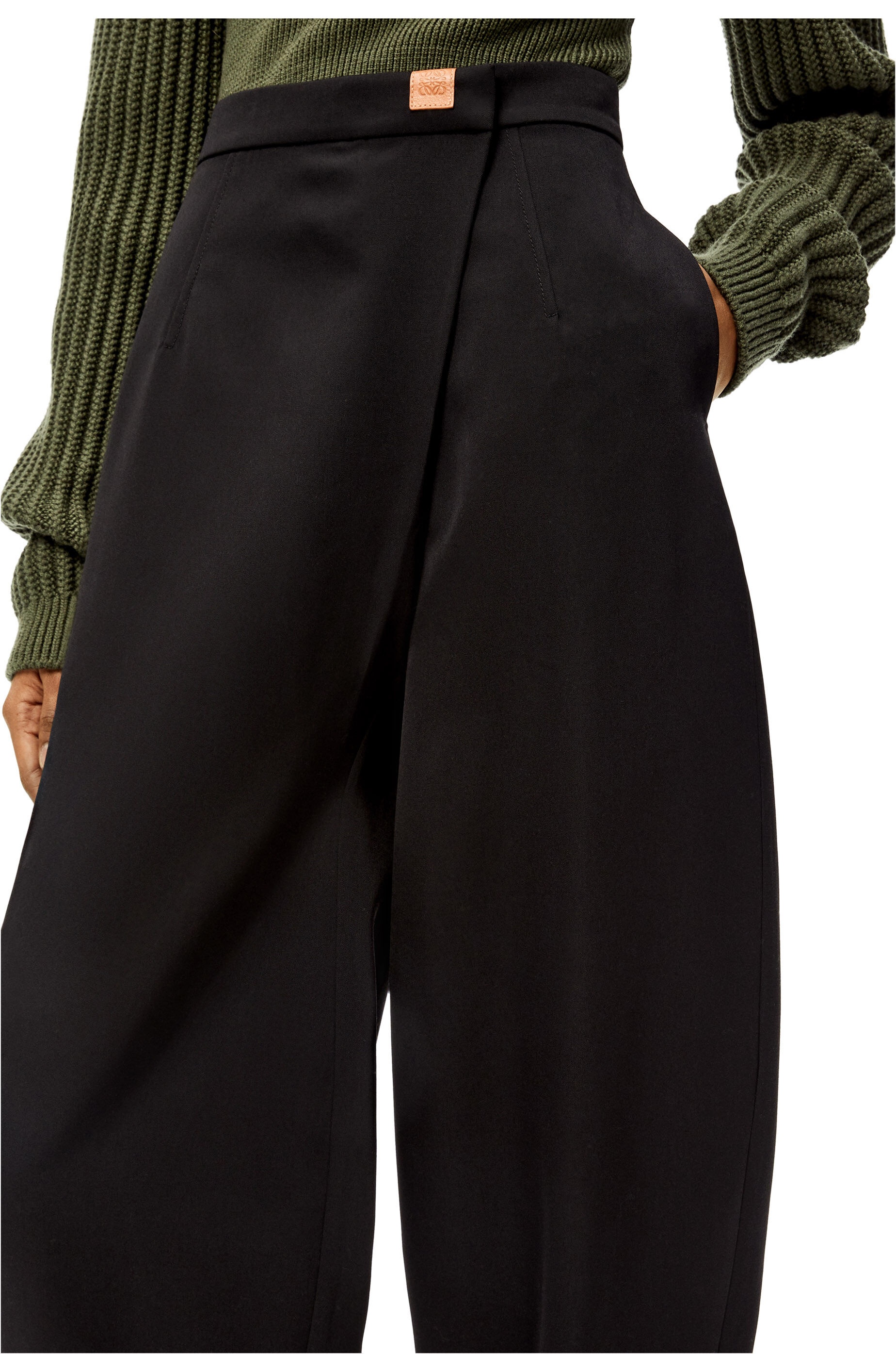 Carrot trousers in wool - 5