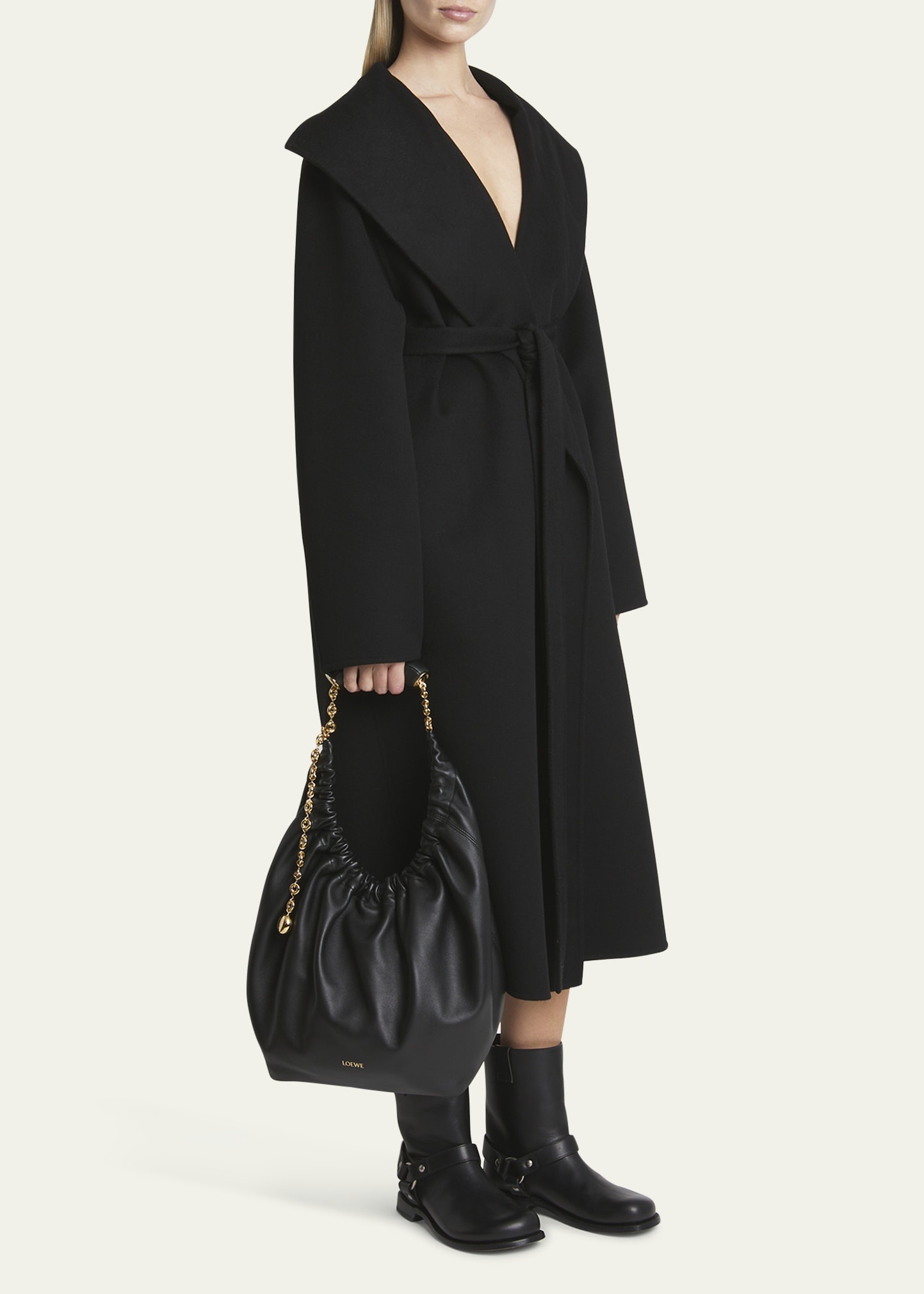 Medium Squeeze Chain Leather Hobo Bag - 6