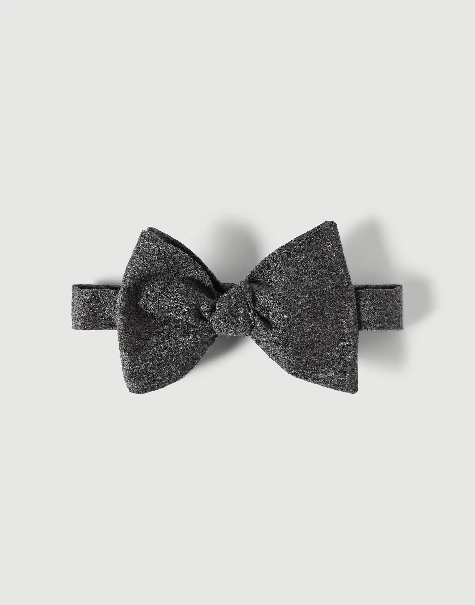 Cashmere and silk lightweight flannel bow tie - 1
