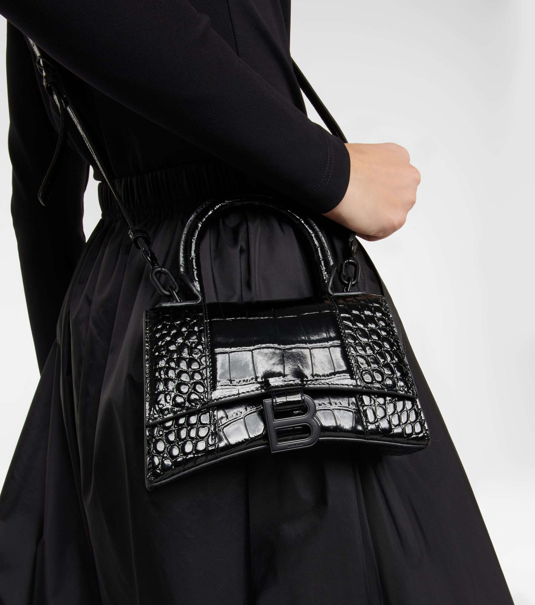 Hourglass XS leather crossbody bag - 2