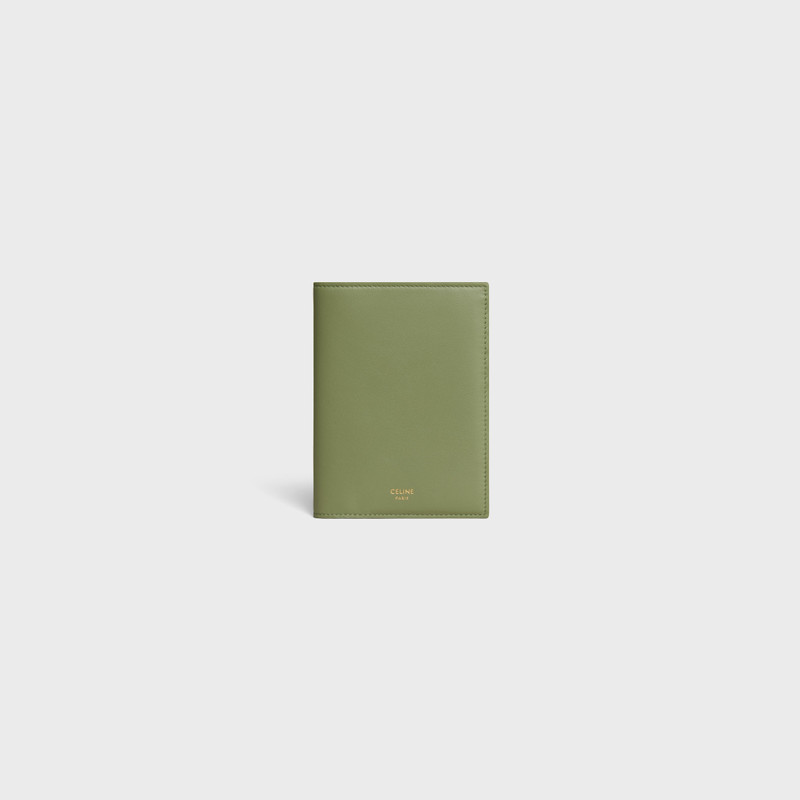 PASSPORT COVER IN SMOOTH CALFSKIN 1