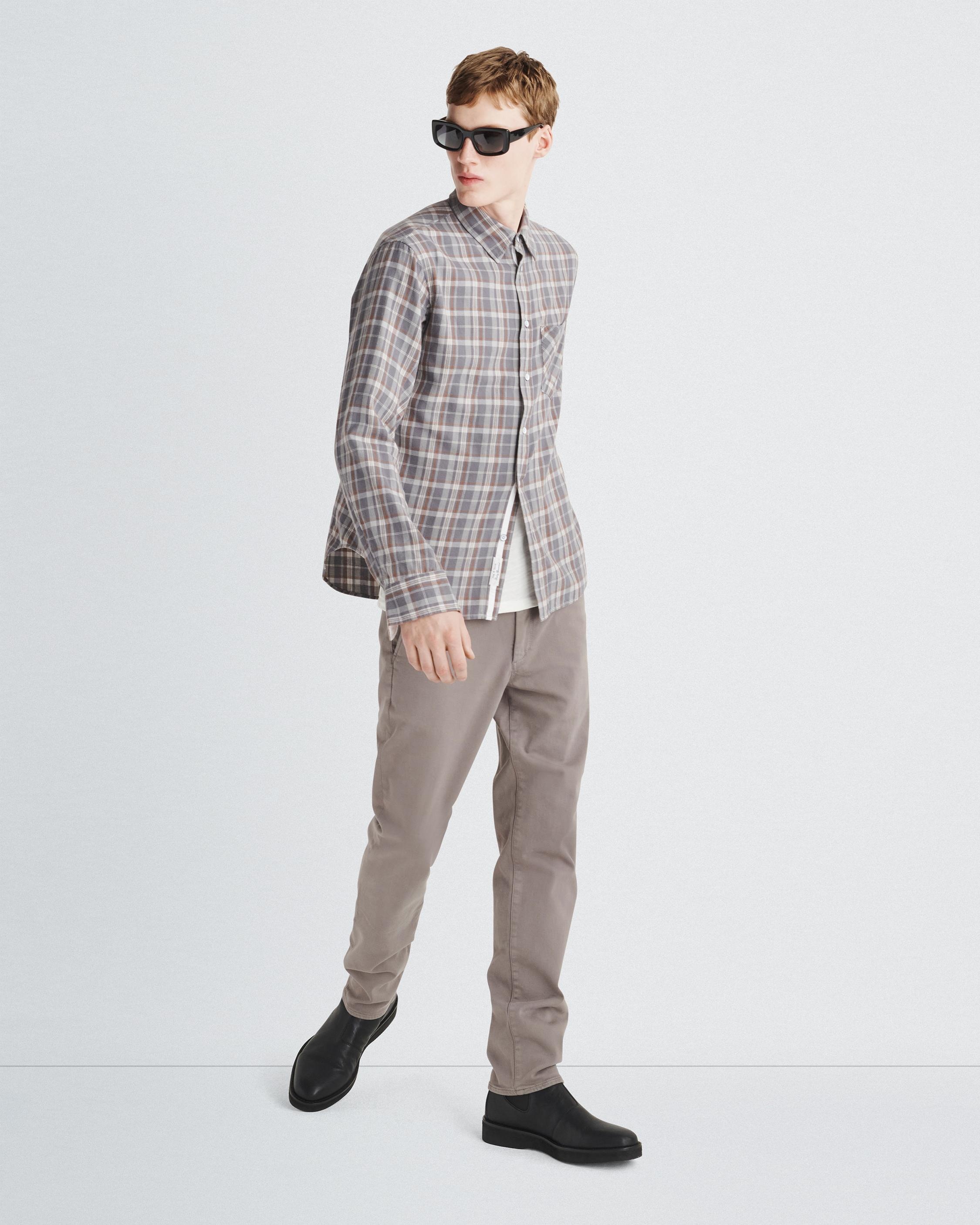Fit 2 Action Loopback Chino
Slim Fit - 6