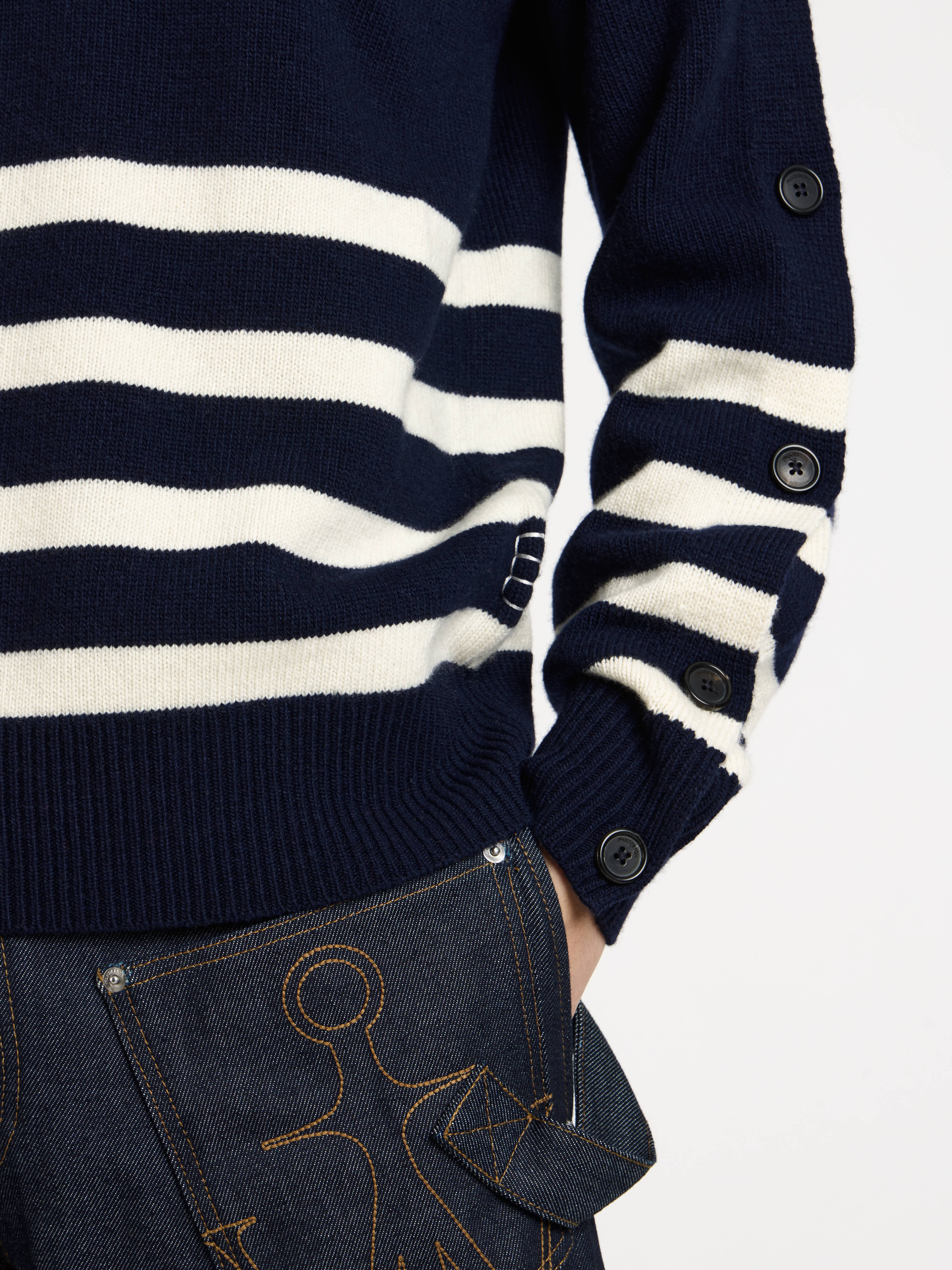 BUTTONED SLEEVE BRETON JUMPER IN NAVY - 7
