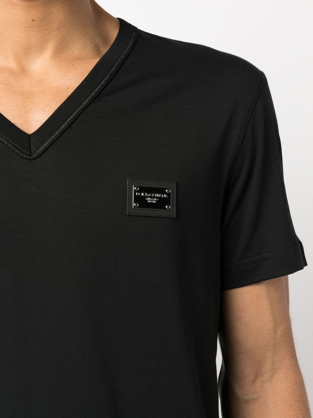 DG Essentials V-neck T-shirt - 5