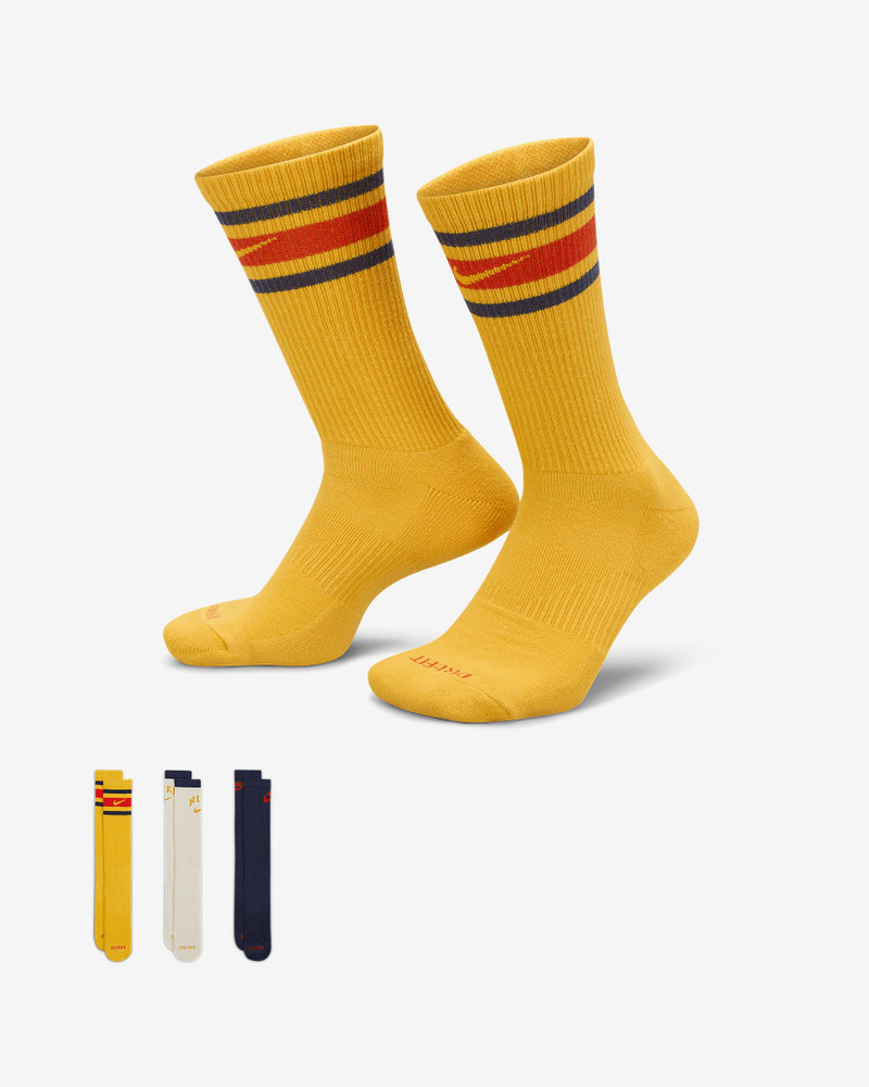 Nike Everyday Plus Cushioned Crew Socks (3 Pairs) 1