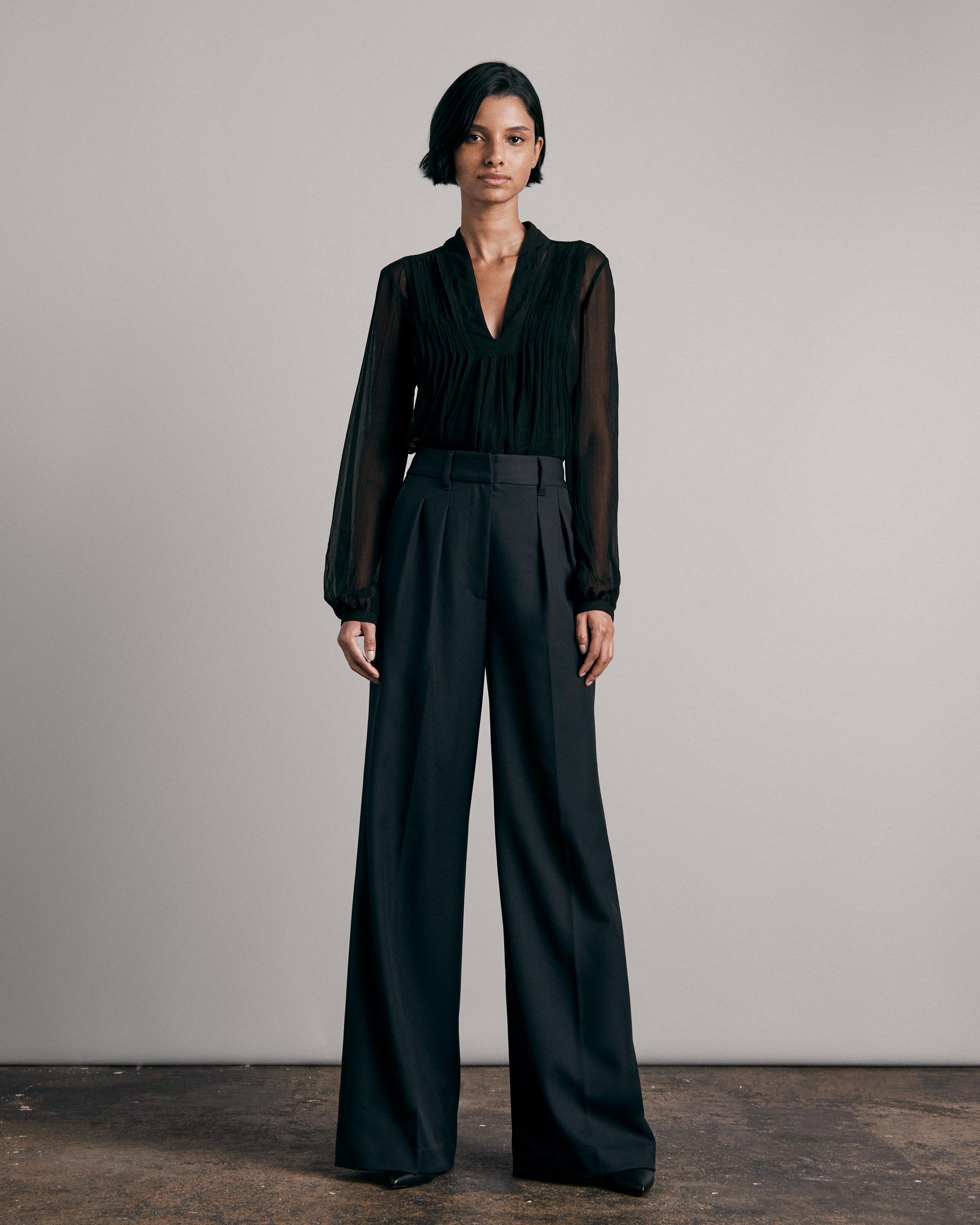 Shelly Wide Leg Twill Pant
Relaxed Fit Pant - 2