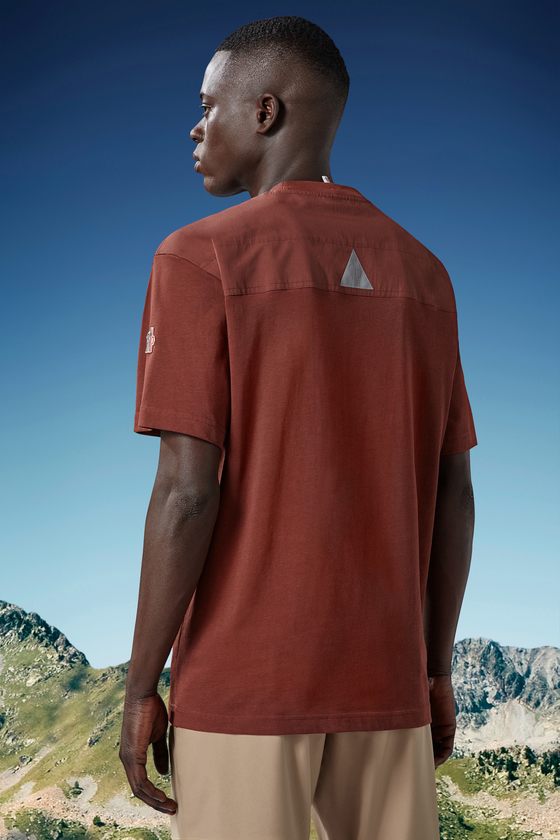 T-Shirt with Pocket - 5