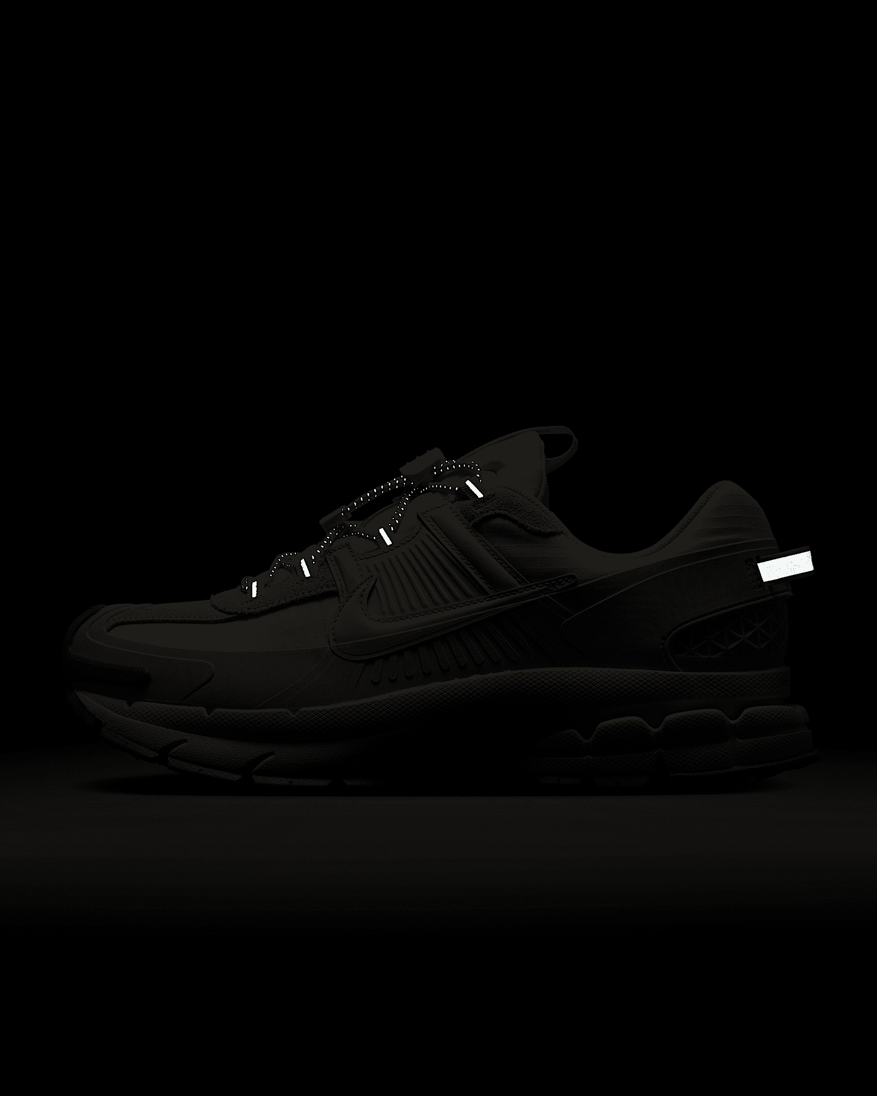 Nike Zoom Vomero Roam Men's Winterized Shoes - 9