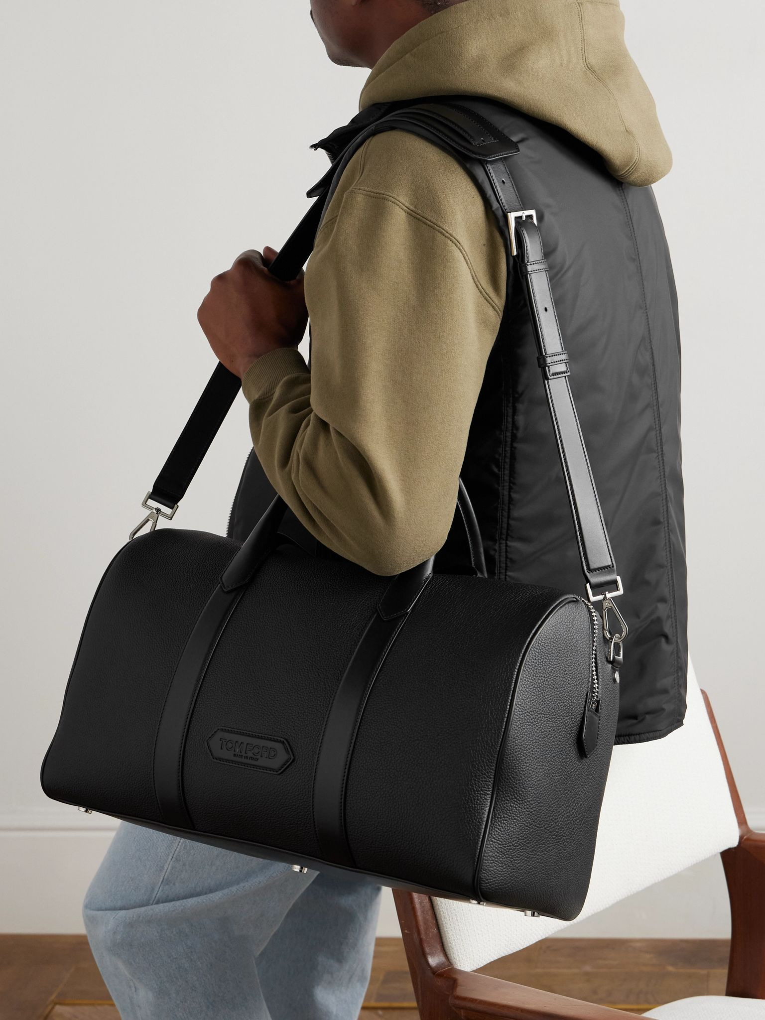 Full-Grain Leather Duffle Bag Black - 6