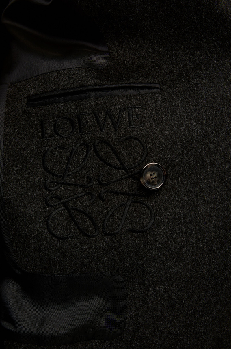 Tailored coat in wool and cashmere 5