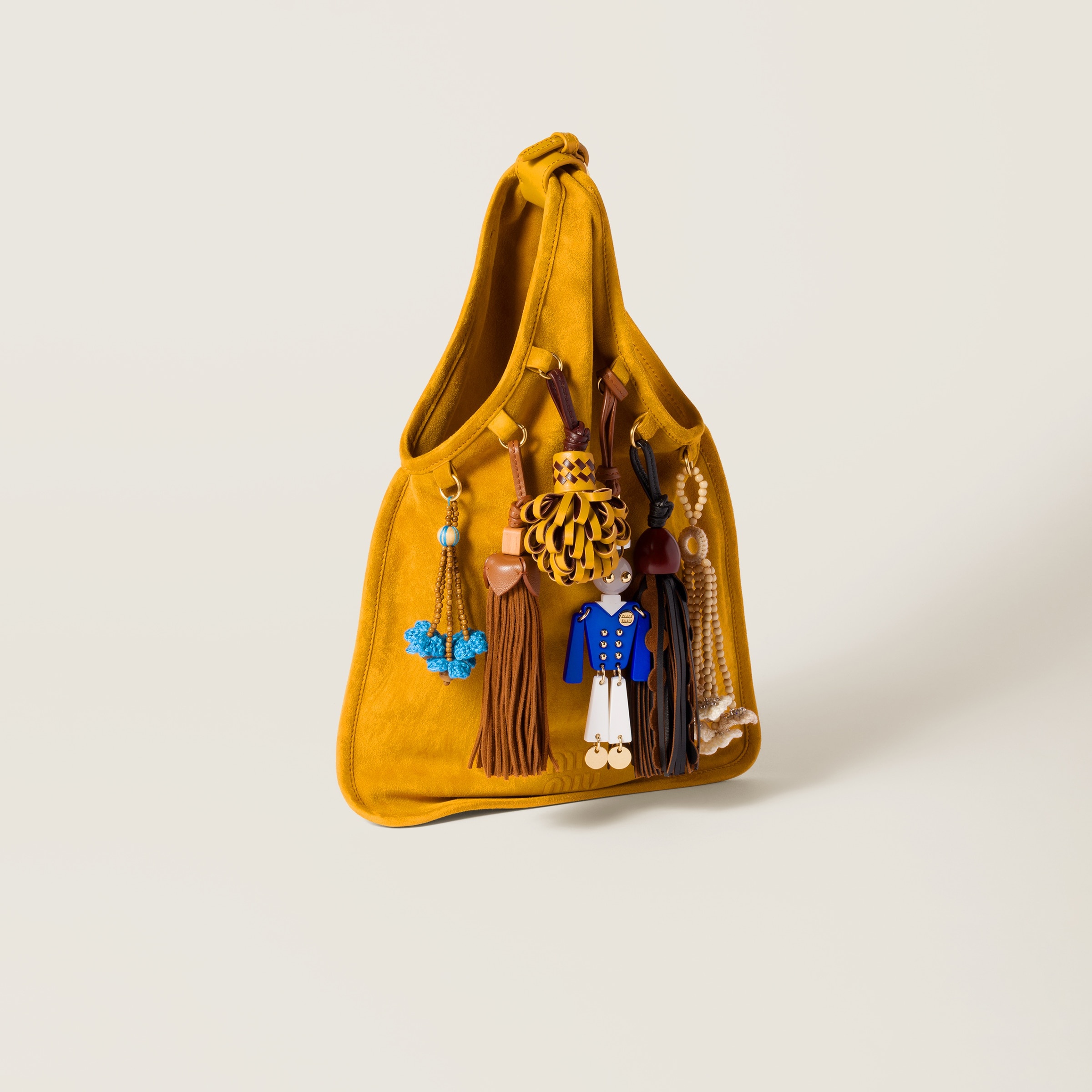 miumiu スエード　トリック Miu Miu Suede bag with trick | REVERSIBLE