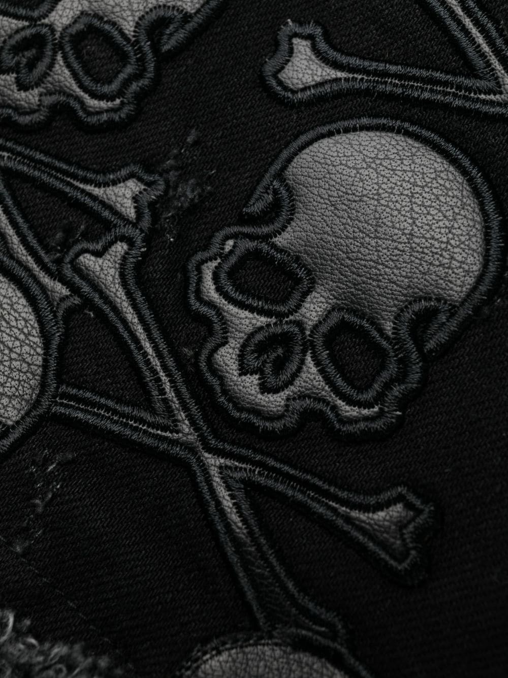 Skull & Bones logo-embroidered ripped jeans - 6