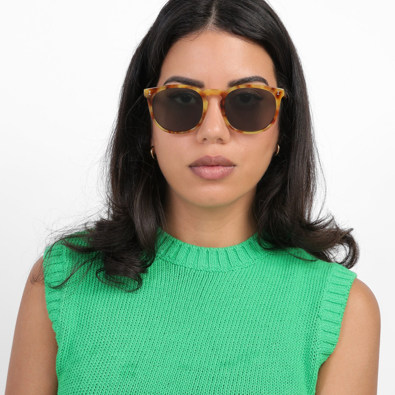 illesteva Eldridge 56 Sunglasses outlook