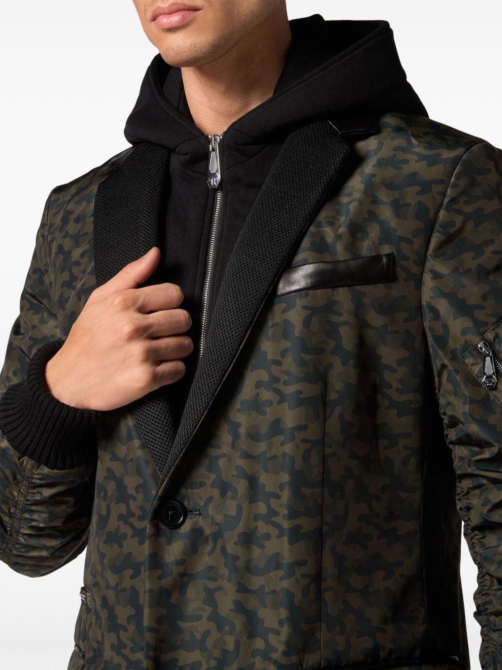 layered camouflage-pattern coat - 5