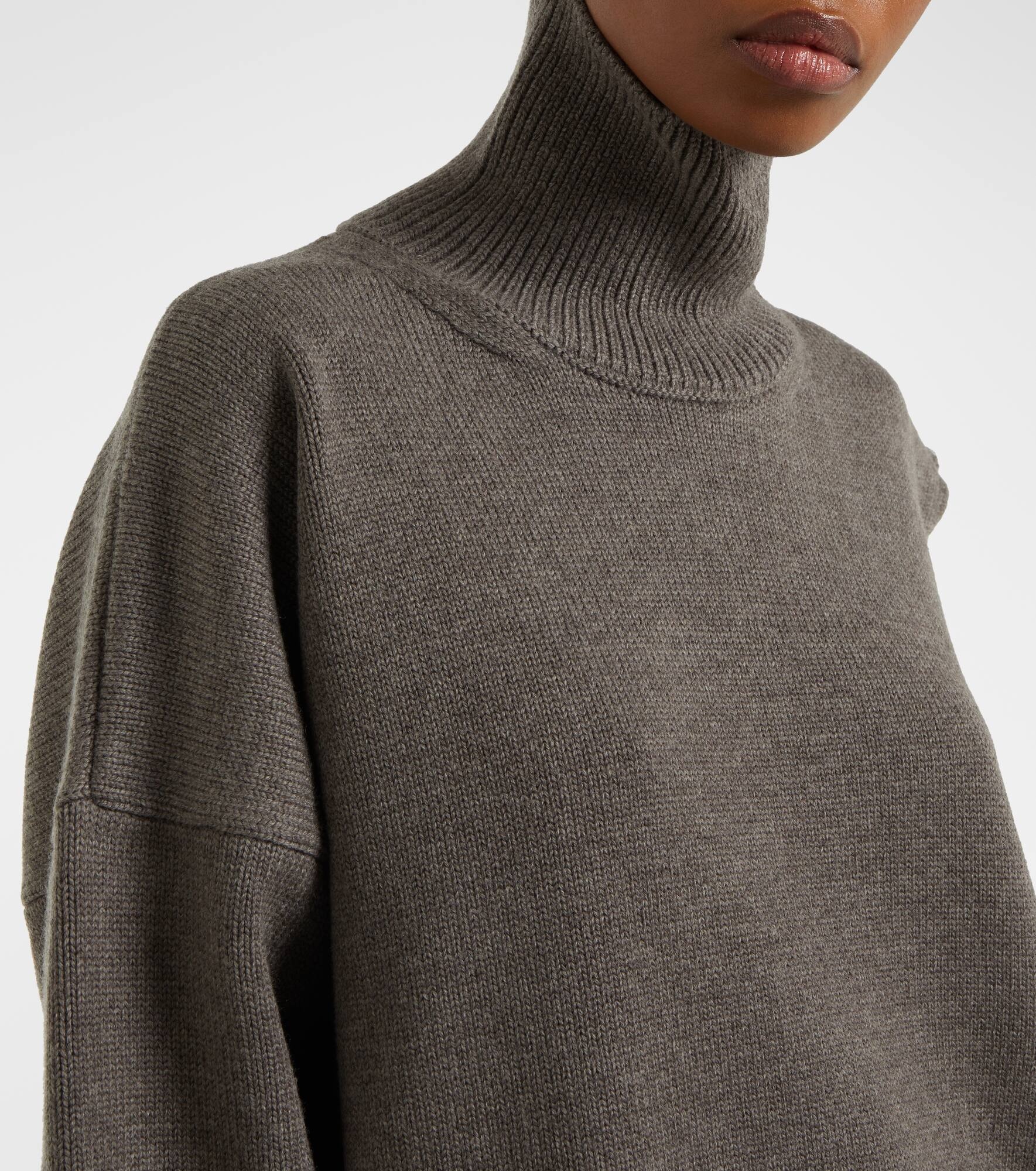 Sided virgin wool sweater - 4