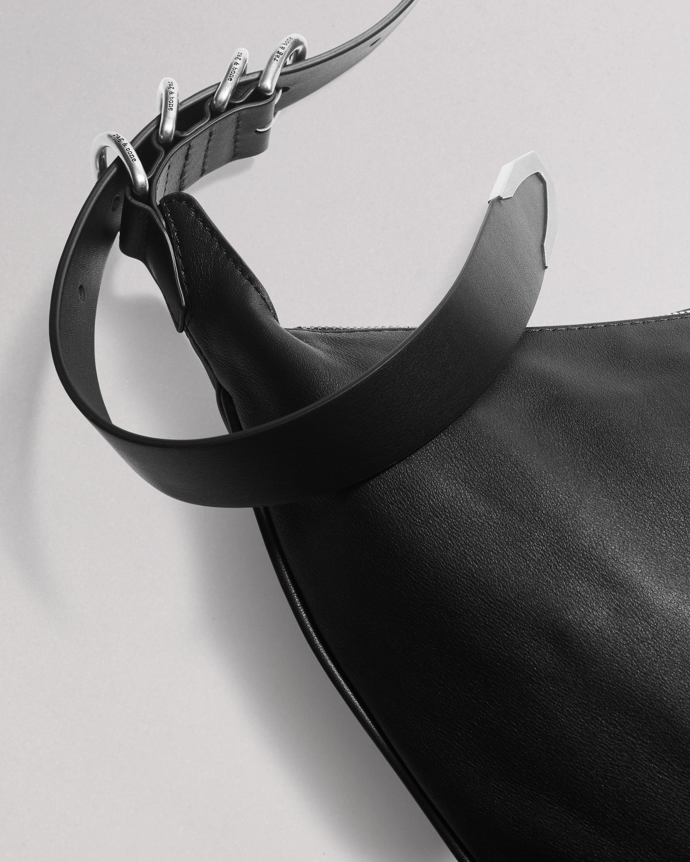 Spire Shoulder Bag - Leather
Medium Shoulder Bag - 7