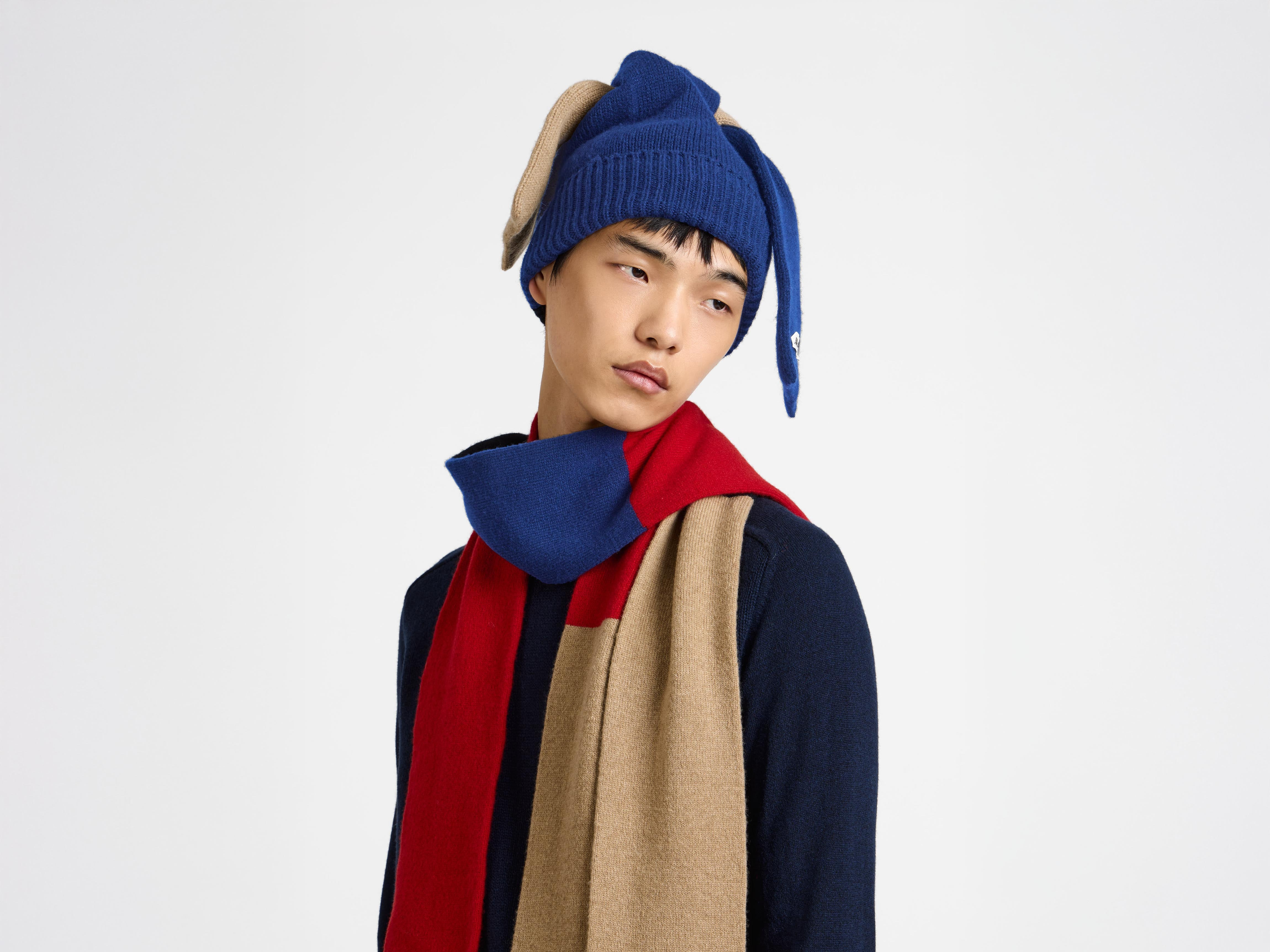 KNOTTED BEANIE HAT IN NAVY - 2