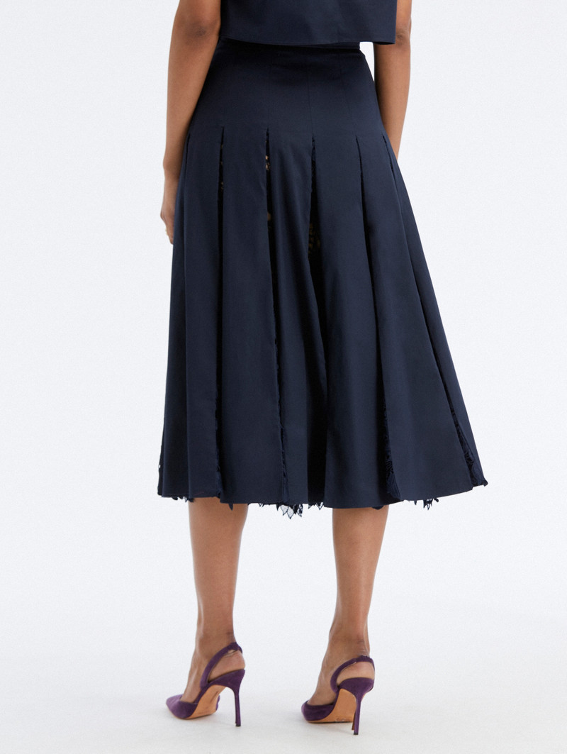 Oscar de la Renta WATER LILY GUIPURE INSET COTTON SKIRT outlook