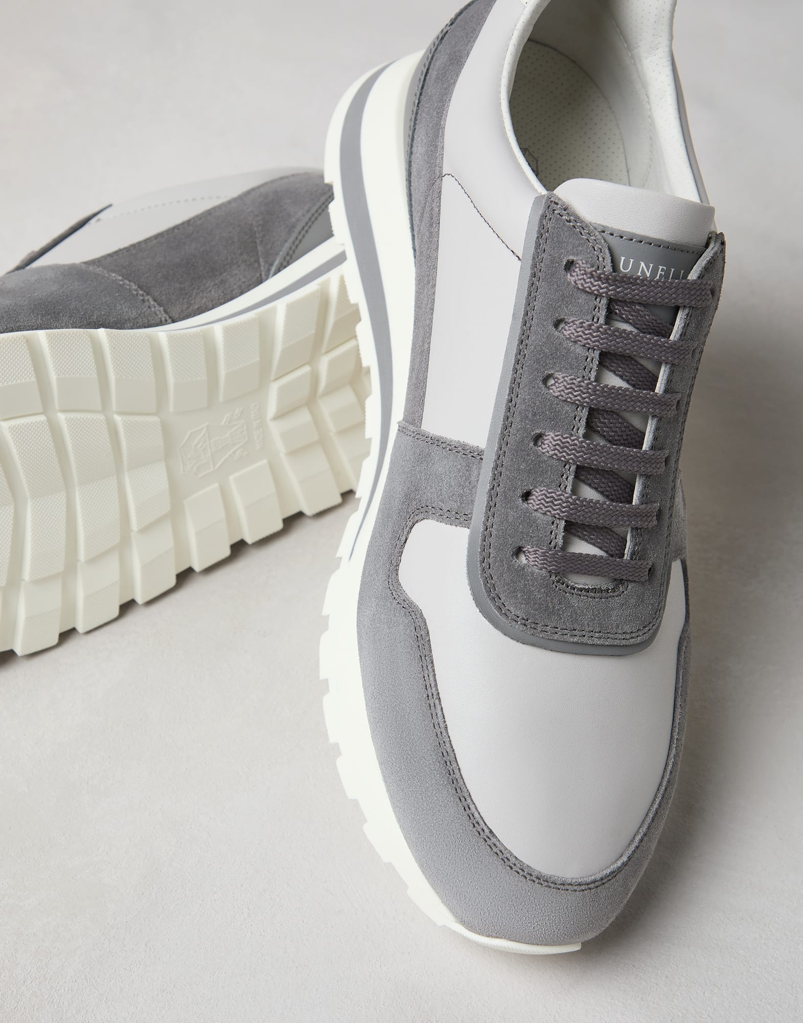 Calfskin and washed suede runners - 3