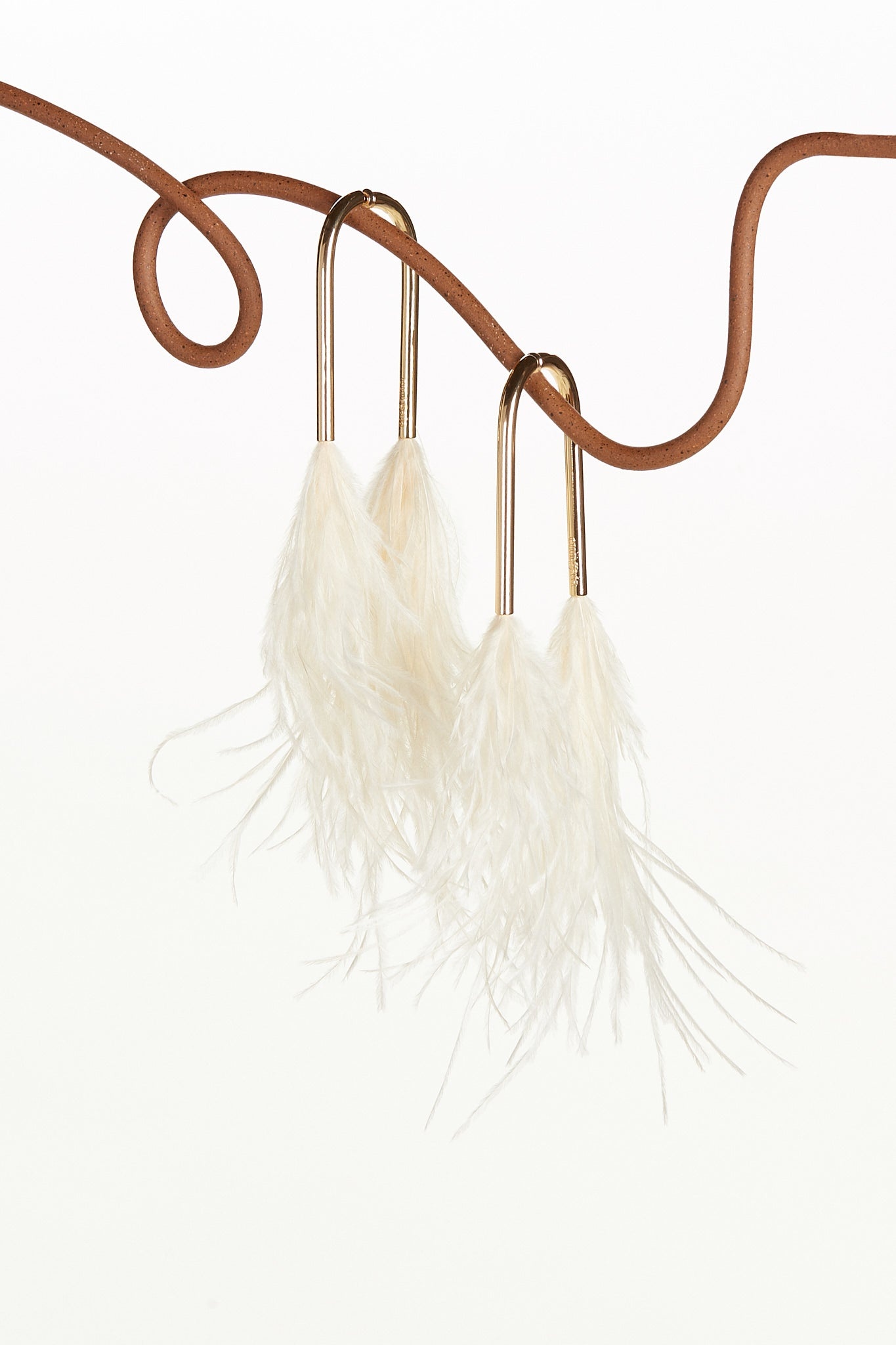 META FEATHER EARRING - 1