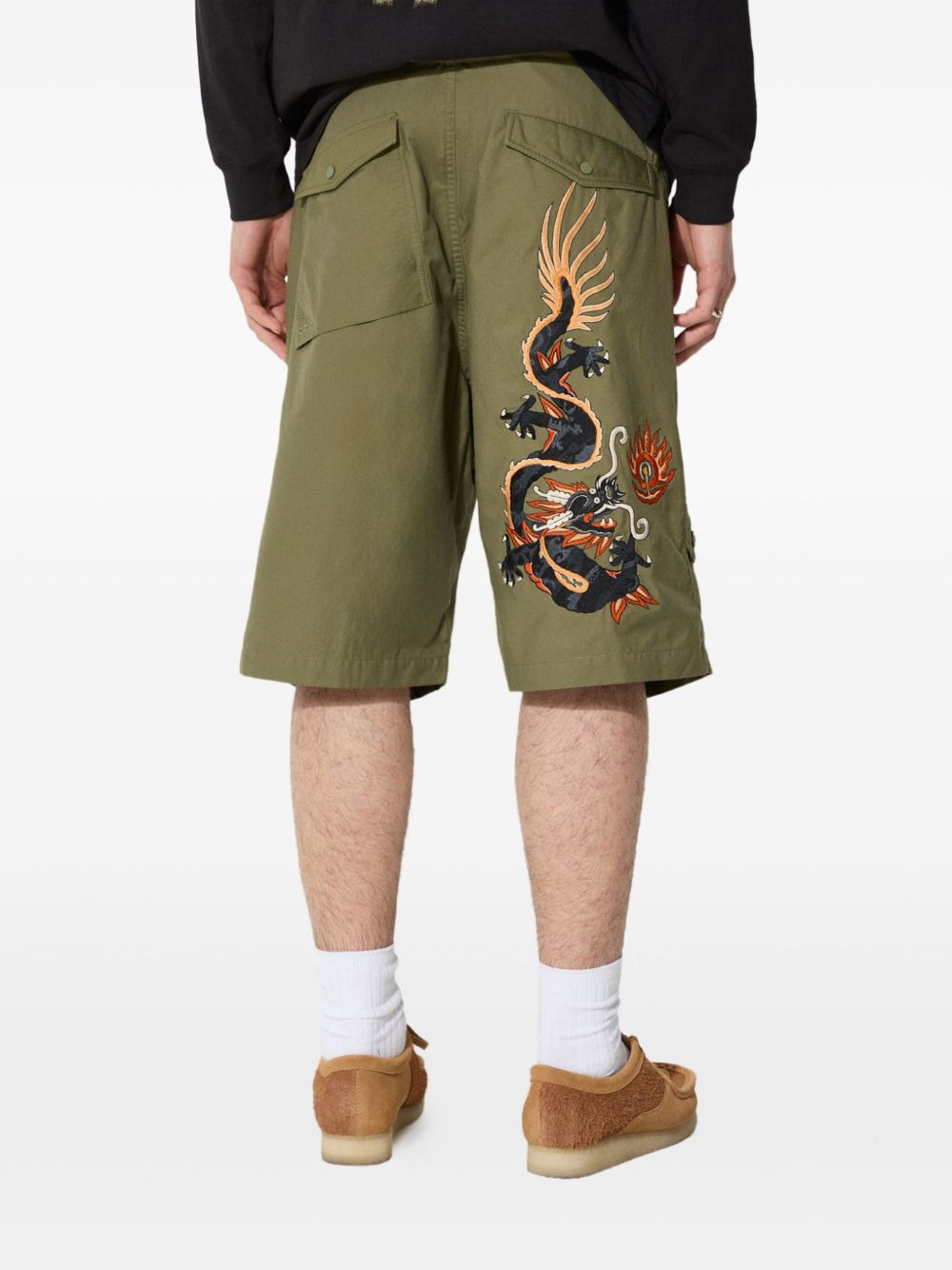 dragon-embroidered cargo shorts - 4