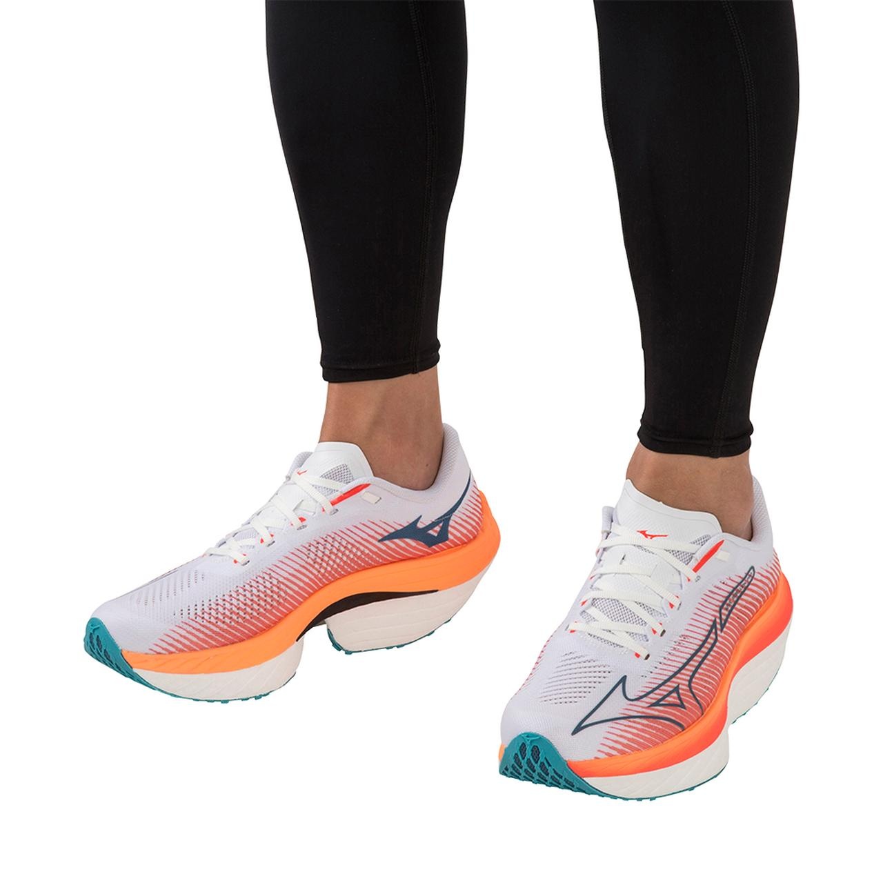 Men's Wave Rebellion Pro Running Shoe - 10