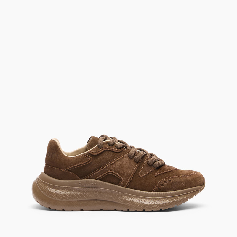 Mia Sneakers 1