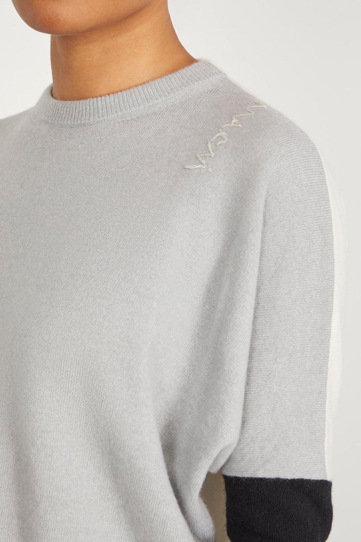 Roundneck Sweater in Grey/Sodium - 5