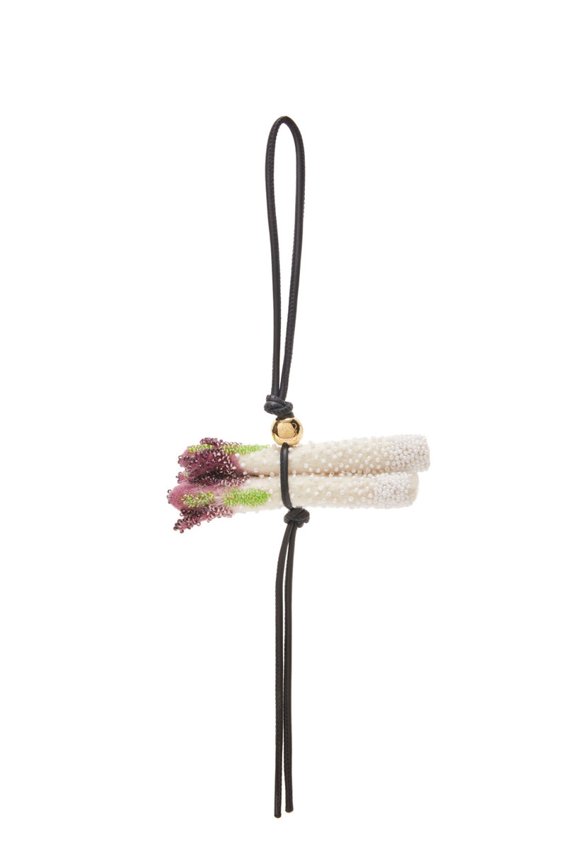 Asparagus charm in beaded felt 1