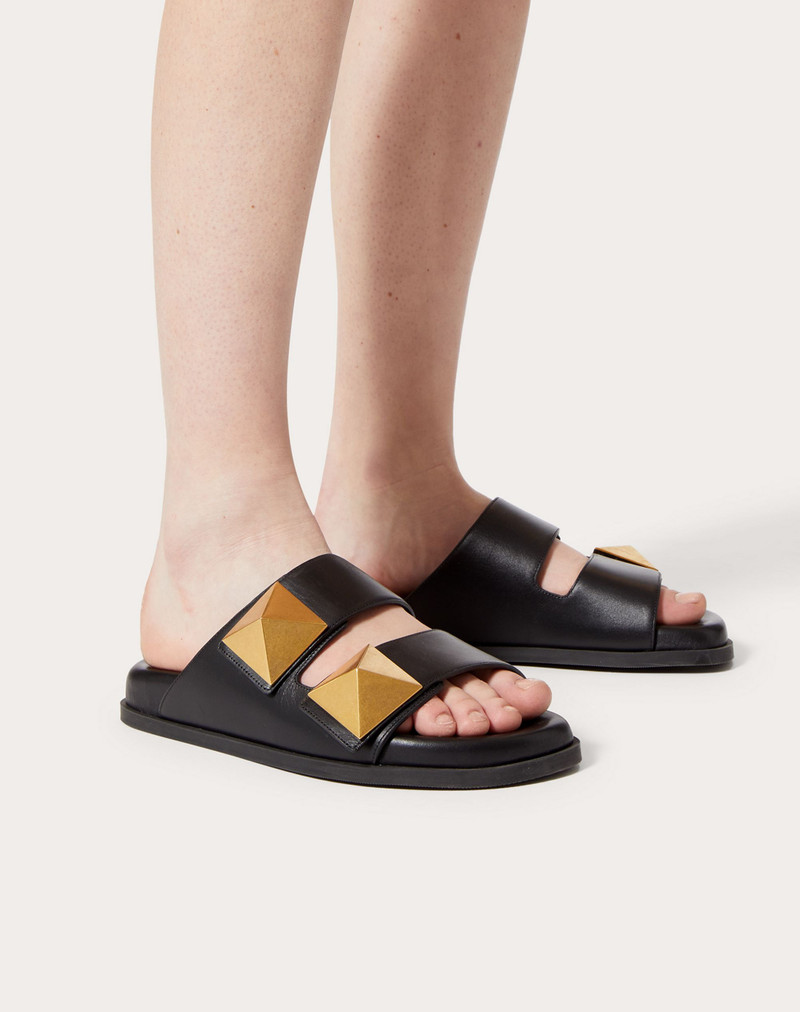 Valentino ONE STUD CALFSKIN SLIDE SANDAL outlook