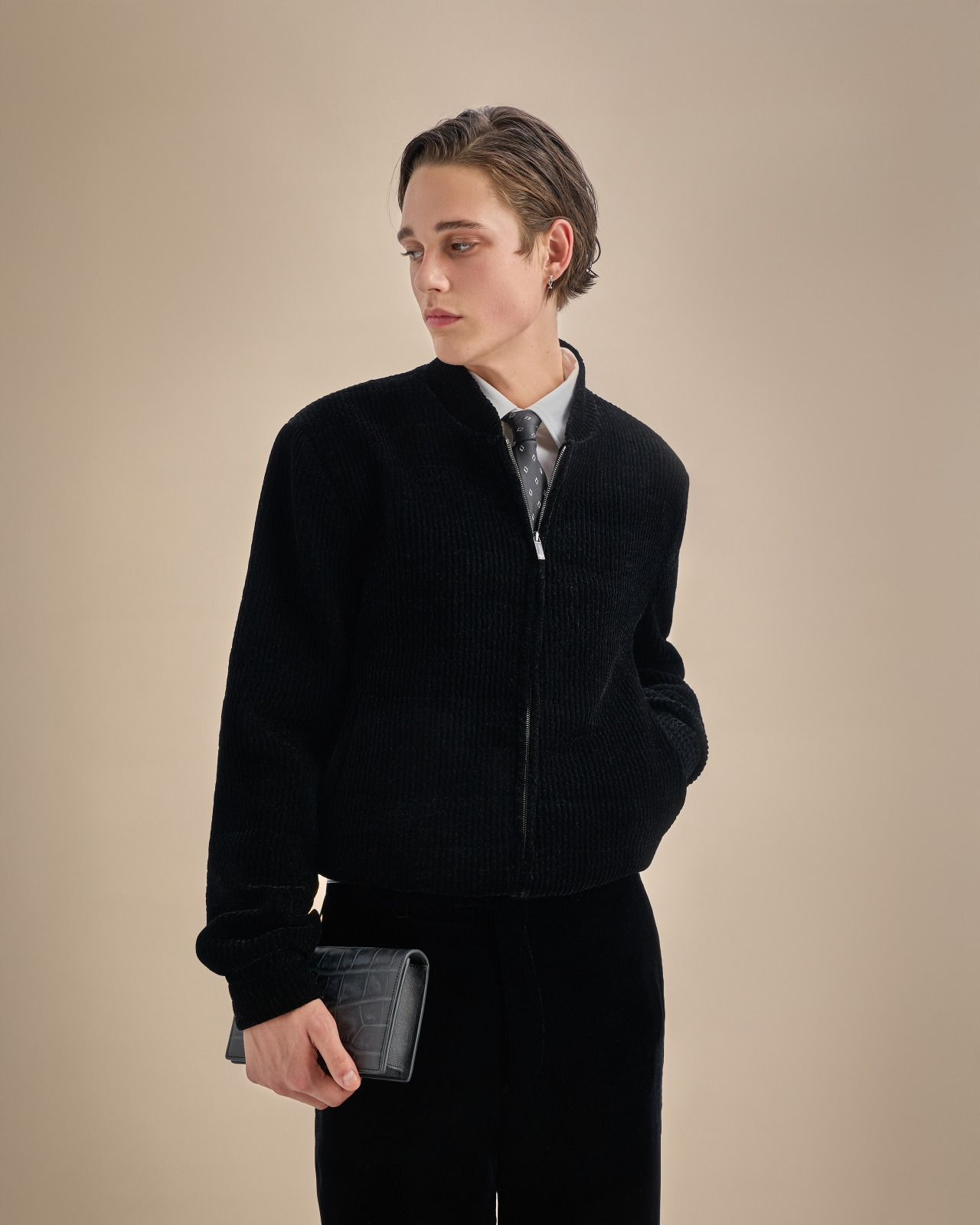 ICON QUILTED STRETCH VELVET BLOUSON - 6