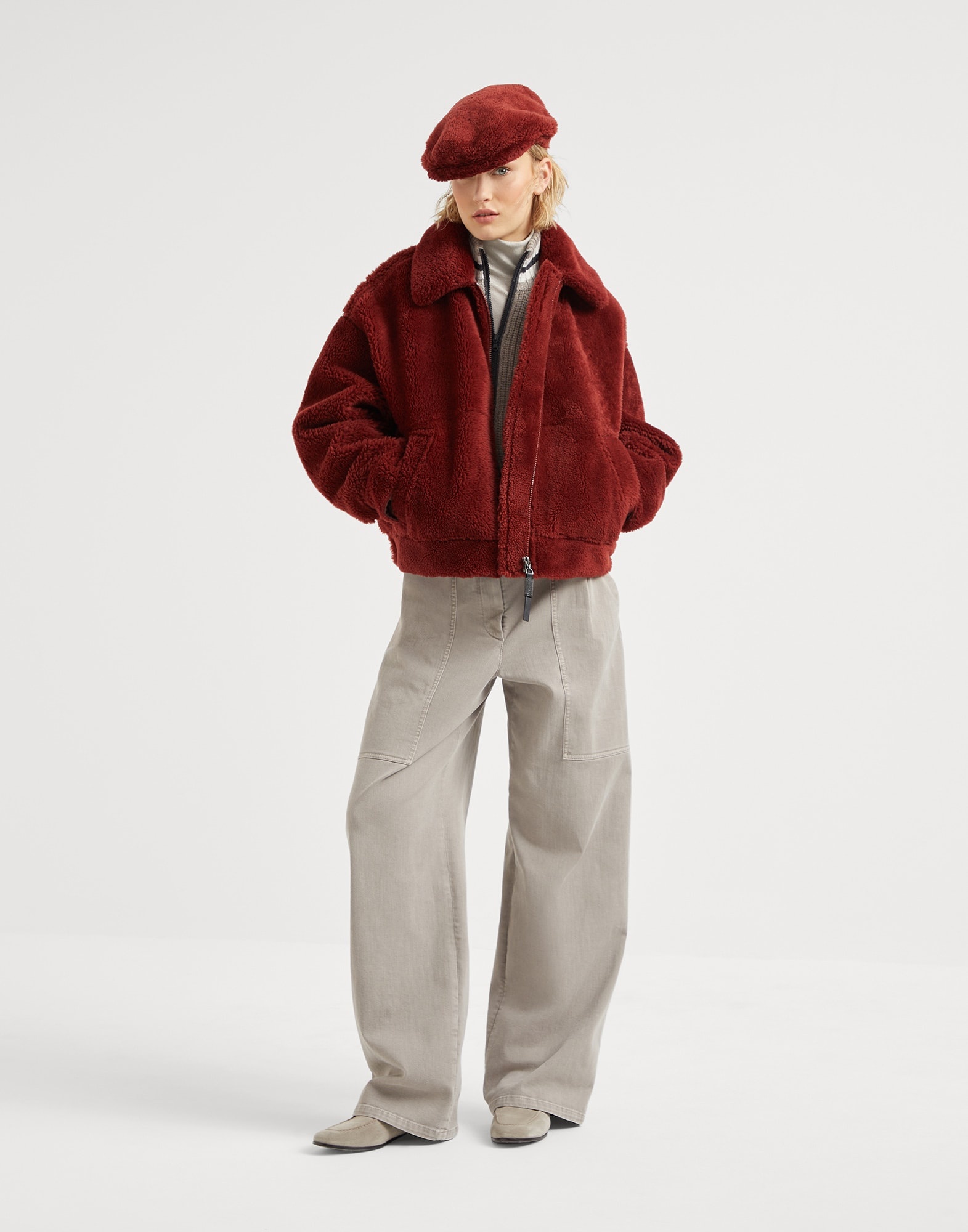 Curly shearling outerwear jacket with shiny zipper pull - 5