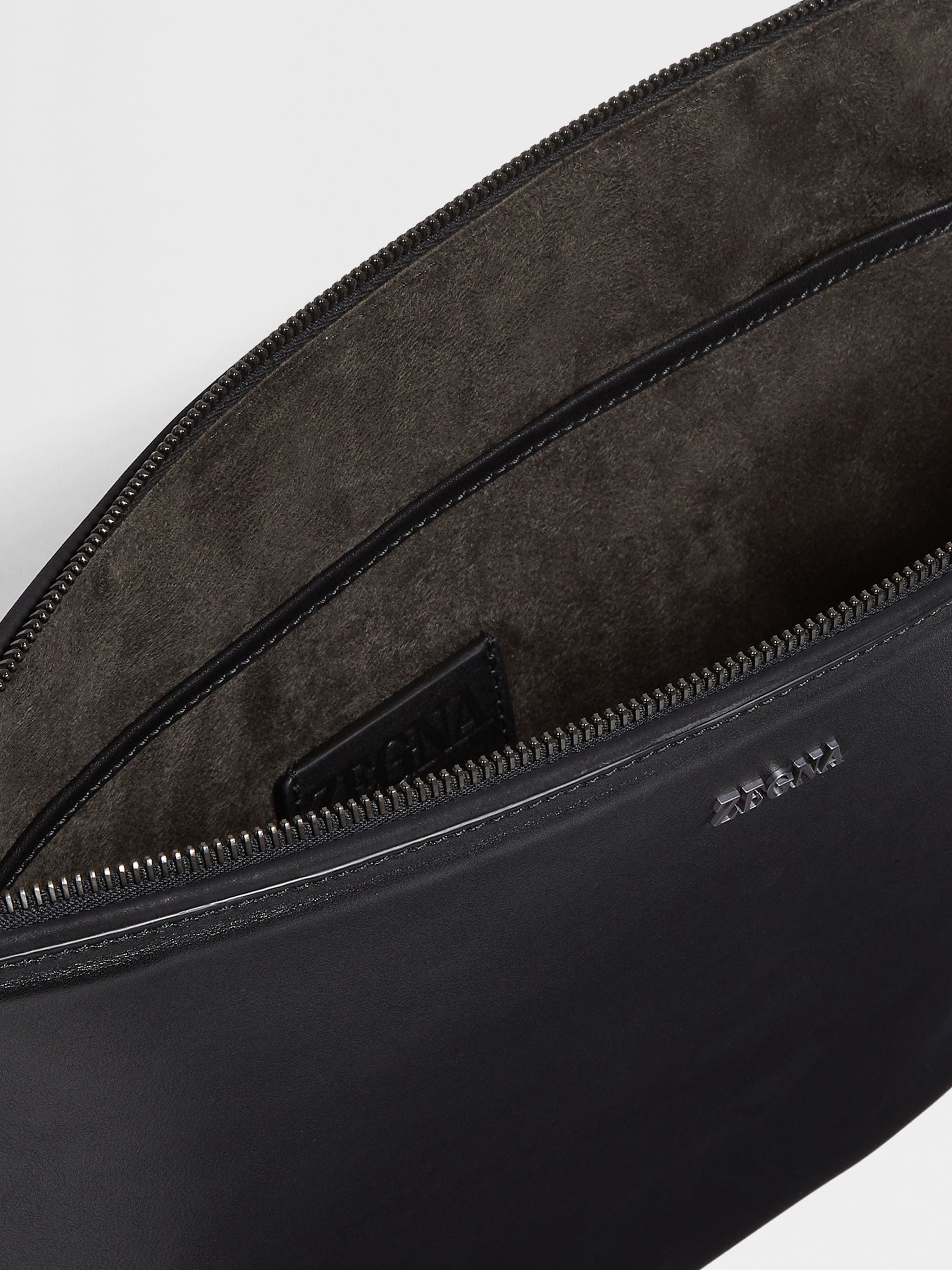 BLACK LEATHER PORTFOLIO - 4