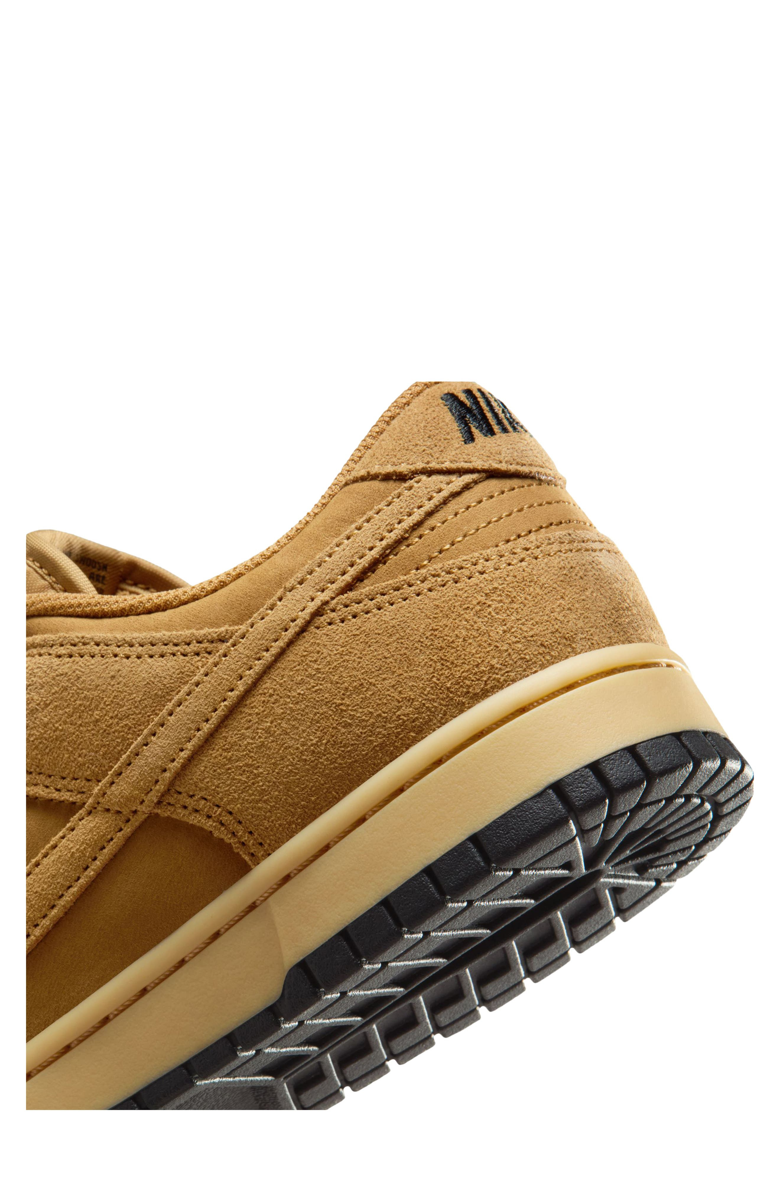 Nike Dunk Low SE Basketball Sneaker in Wheat/Black at Nordstrom - 8