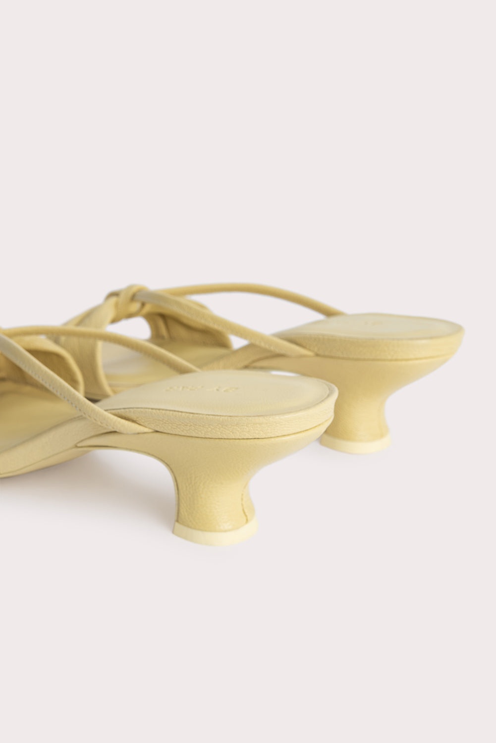 Freya Vanilla Grained Leather - 6