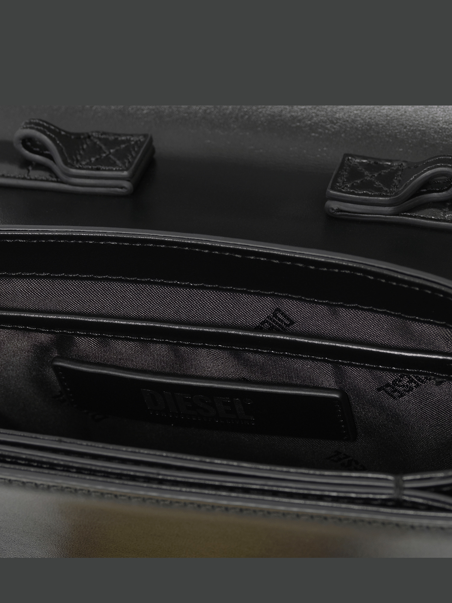 1DR Shoulder Bag in Black - 3
