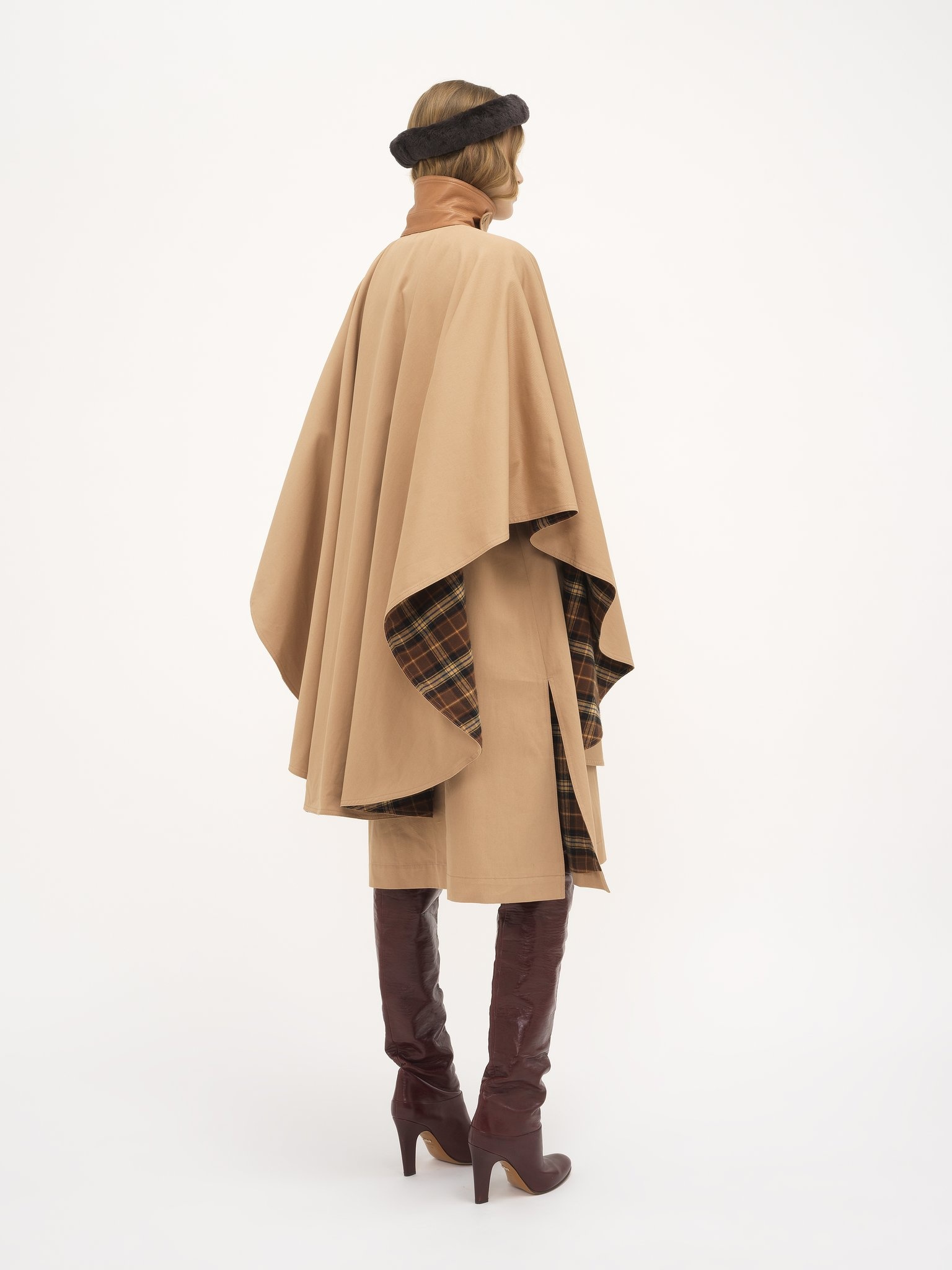 KNEE-LENGTH CAPE IN ORGANIC COTTON GABARDINE - 4