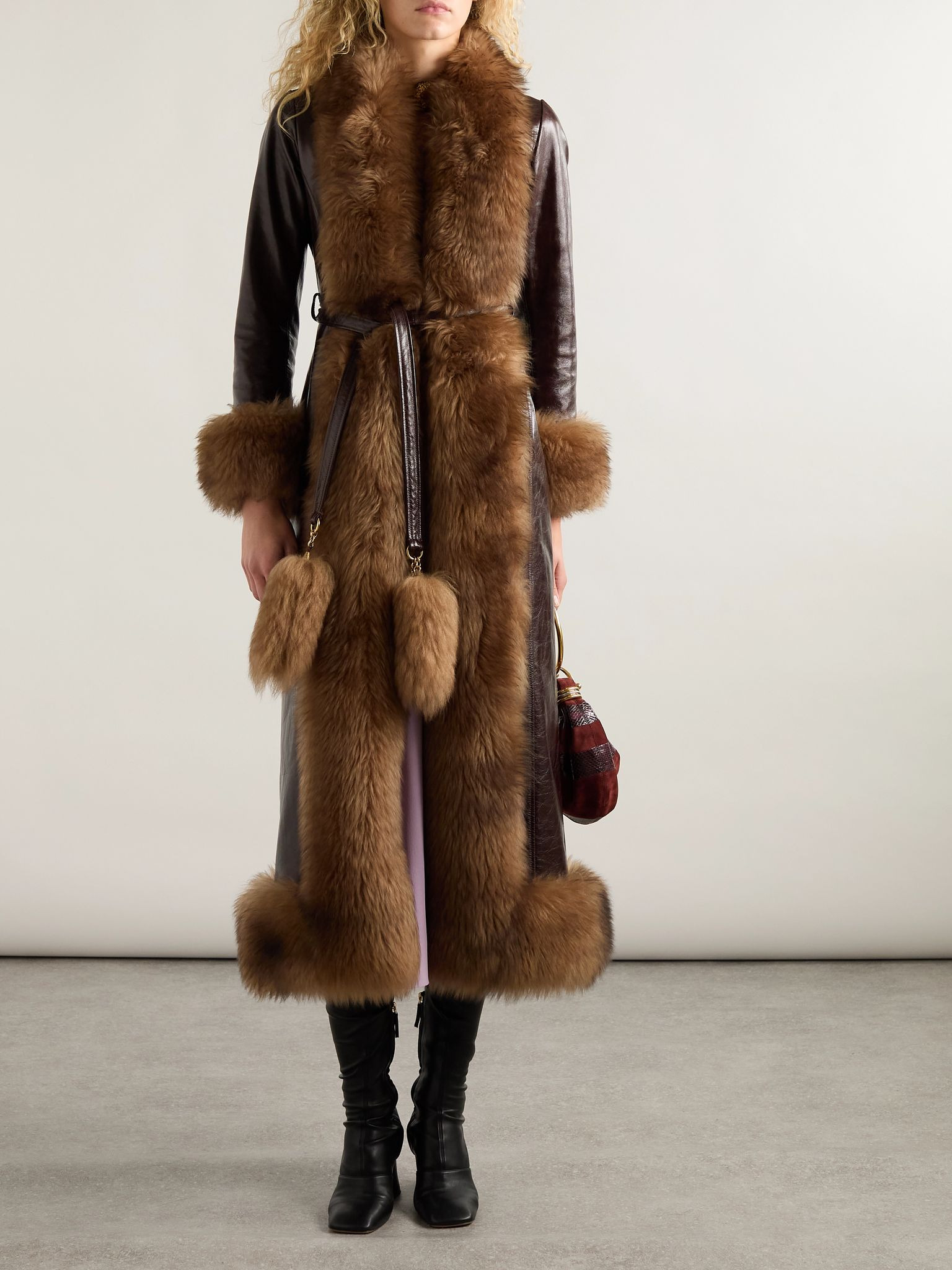 Fleece-trimmed belted leather coat Brown - 3