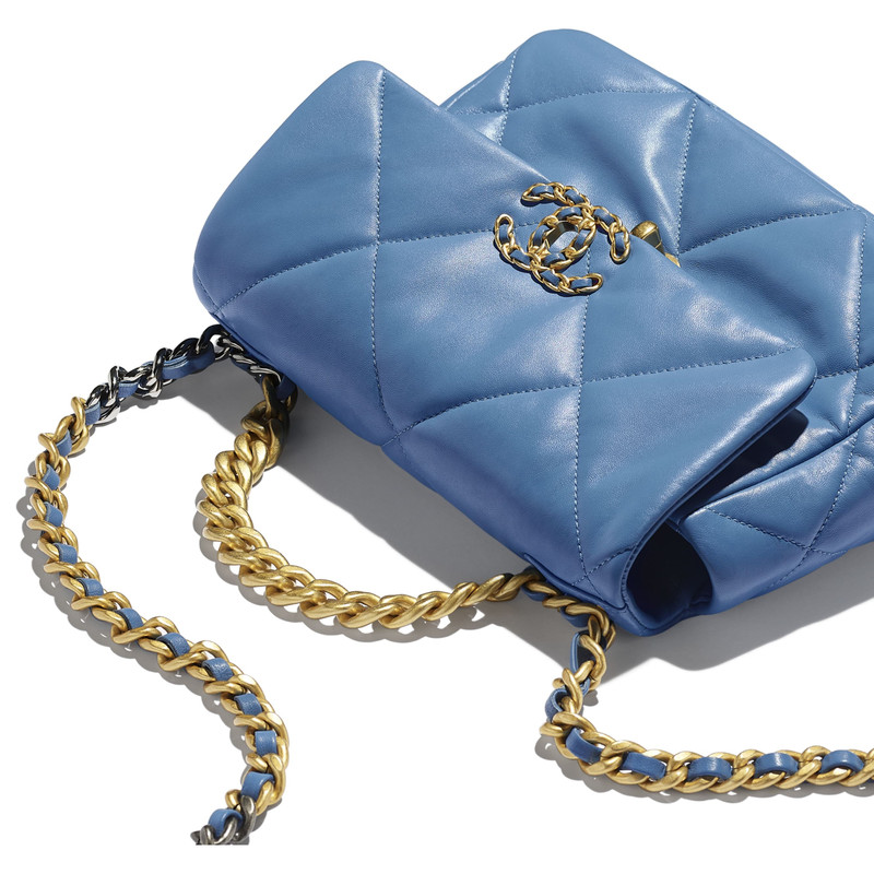 CHANEL 19 Flap Bag 4