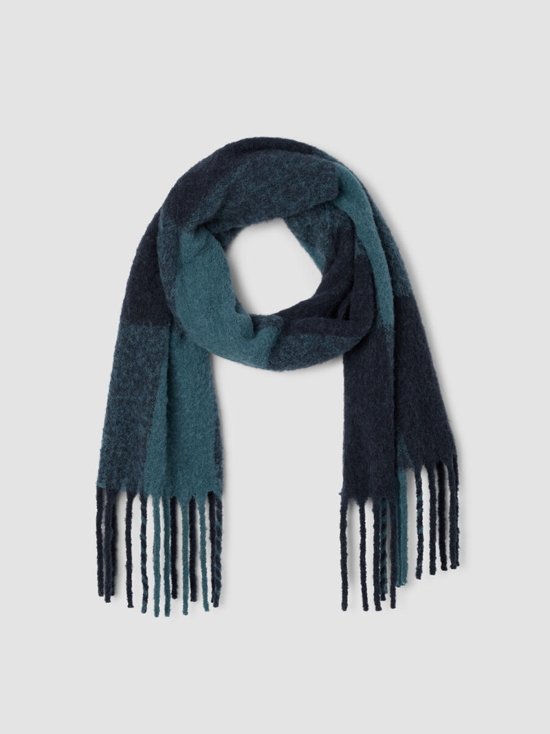 Boucle Cloud Scarf 1